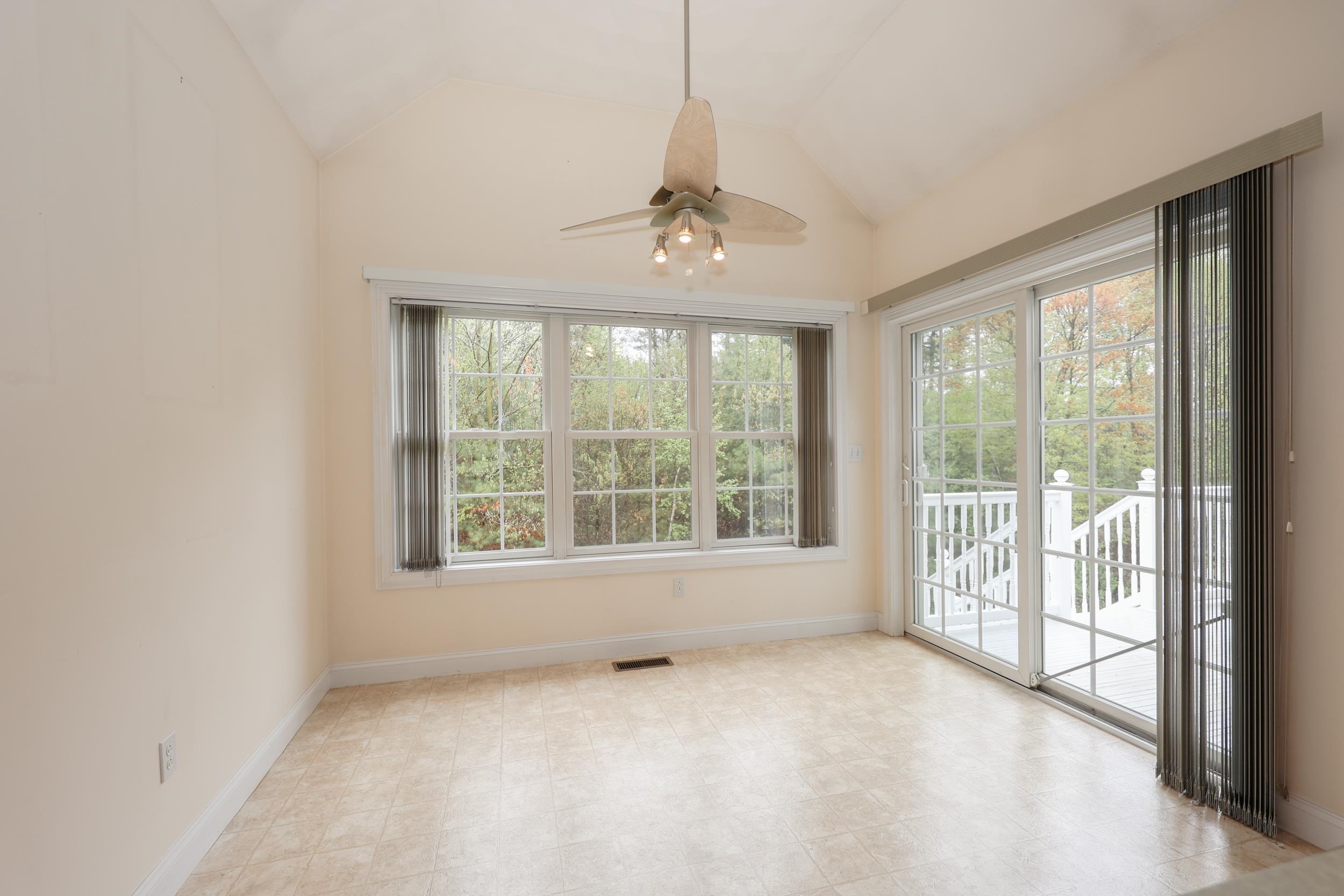 64 Sawgrass Circle