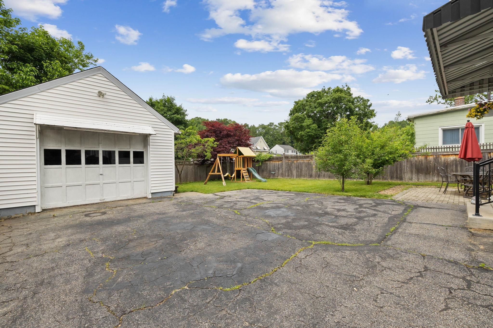 384 Bartlett Street