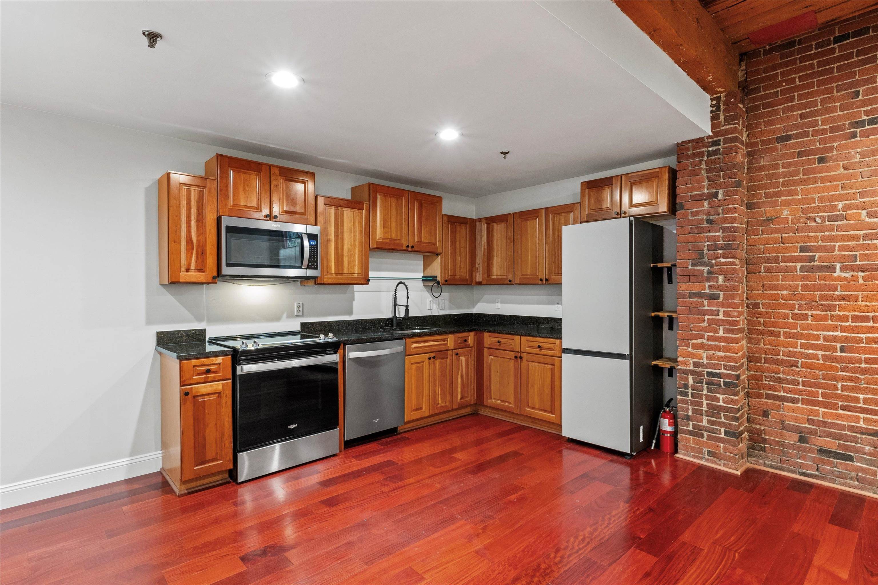 335 Cypress Street Unit: 1N