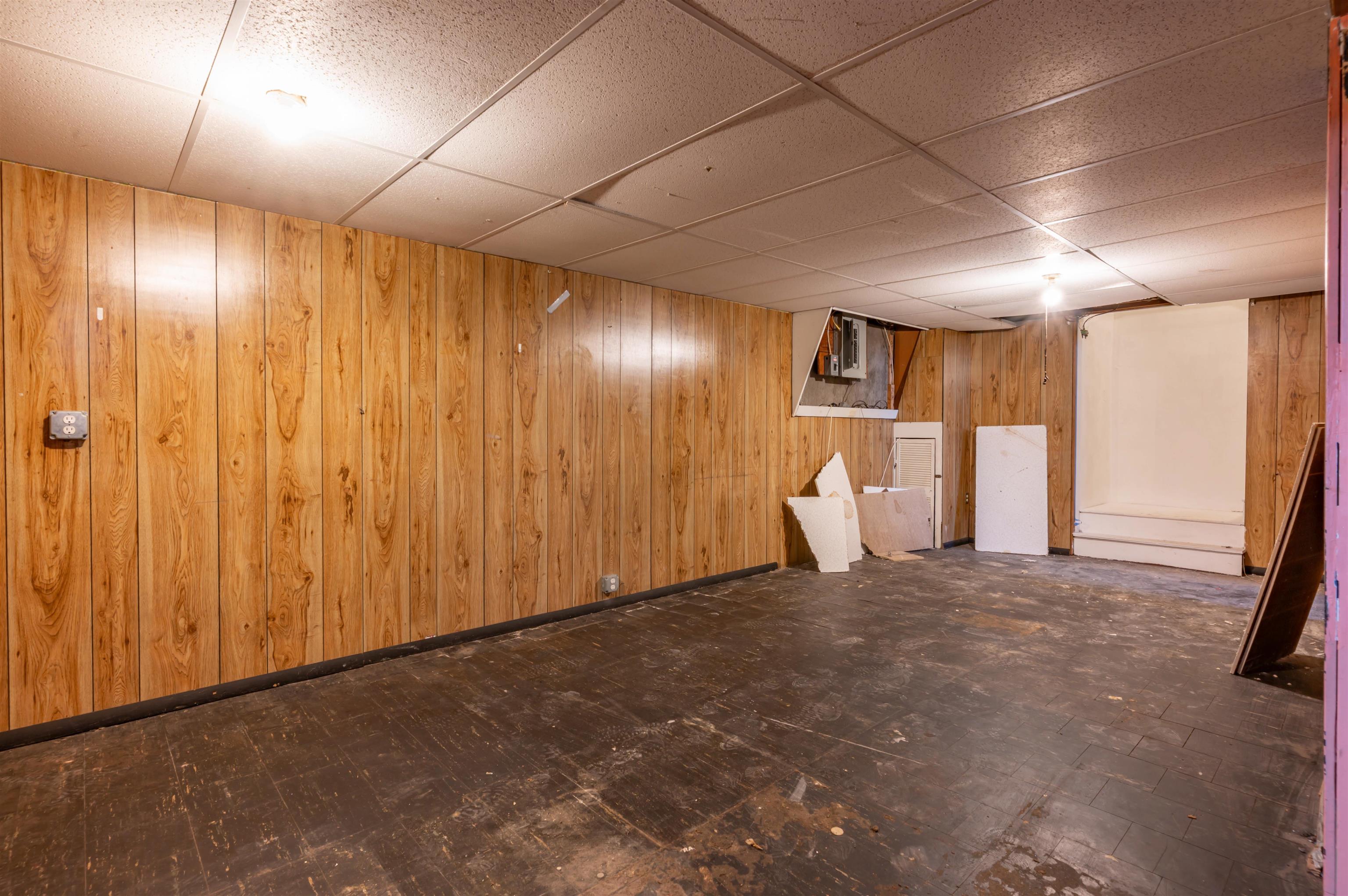 190 Knollwood Avenue