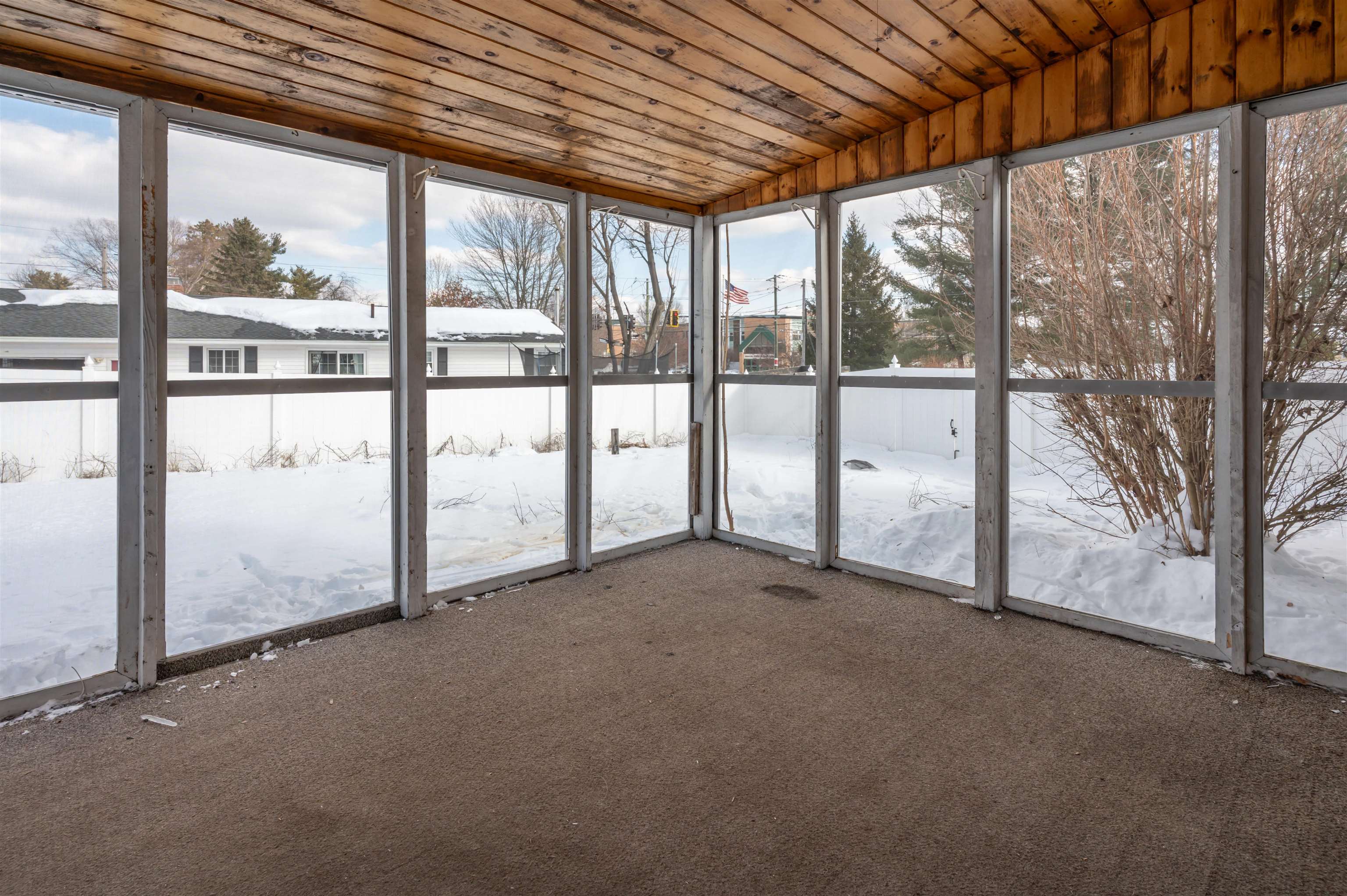 190 Knollwood Avenue