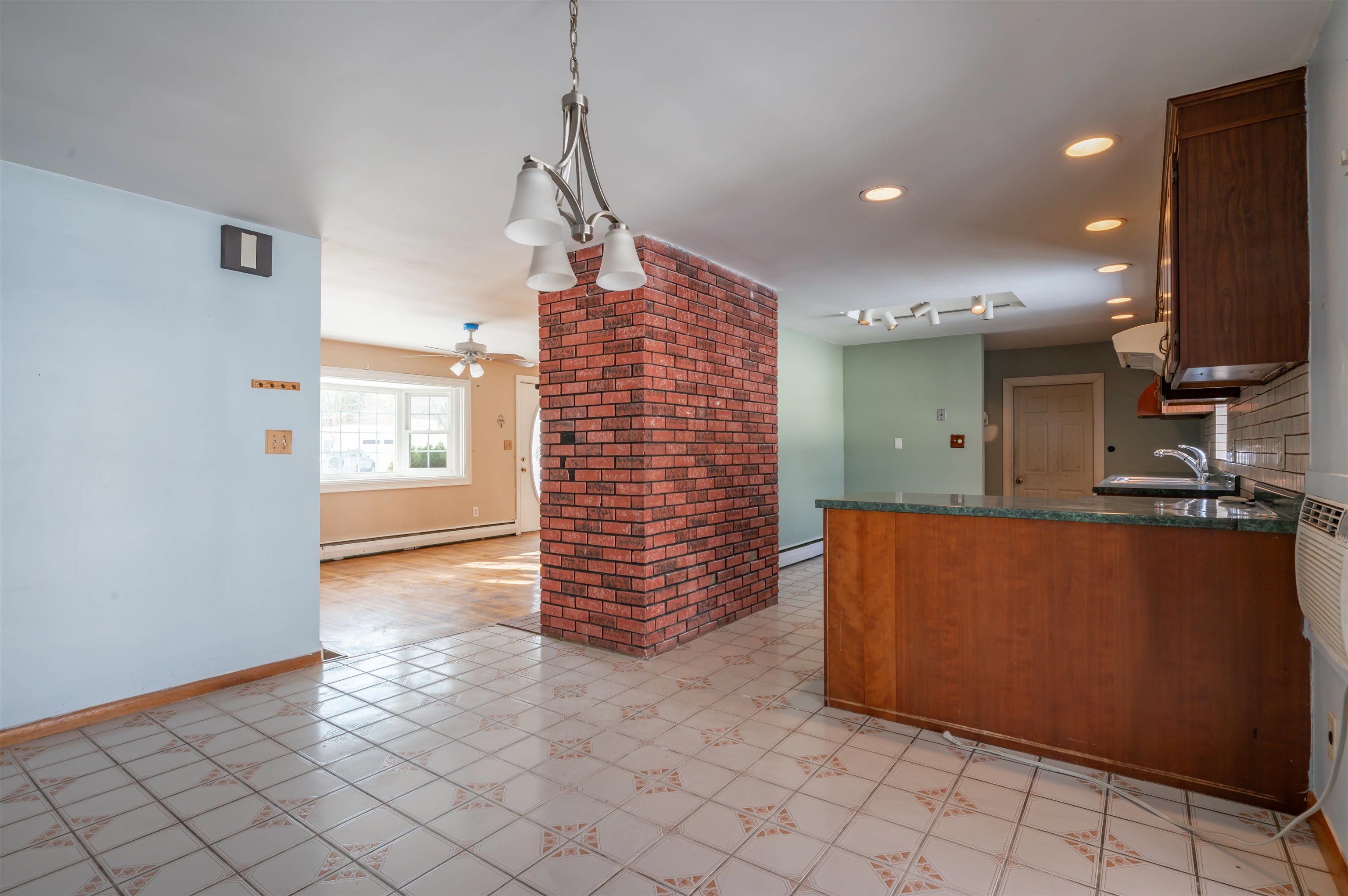 190 Knollwood Avenue