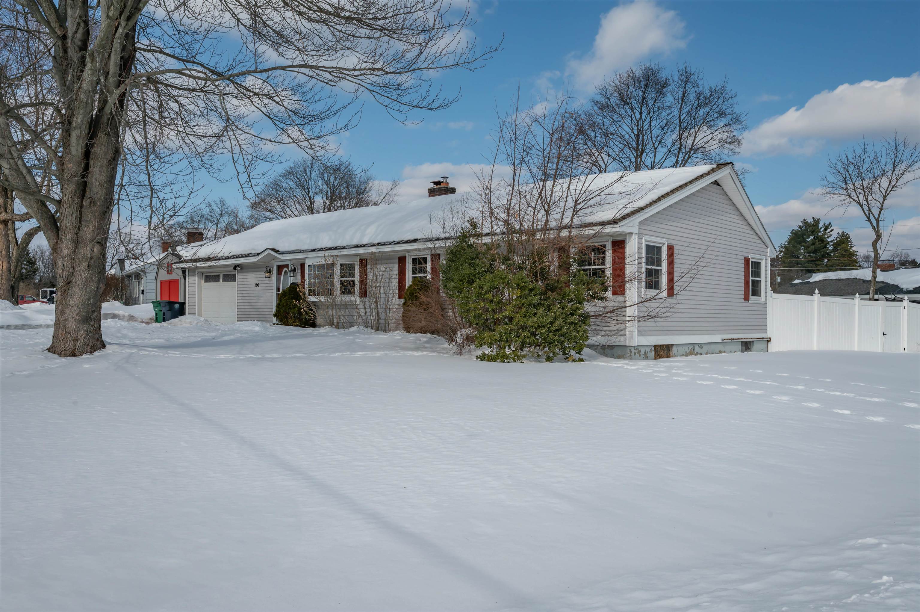 190 Knollwood Avenue