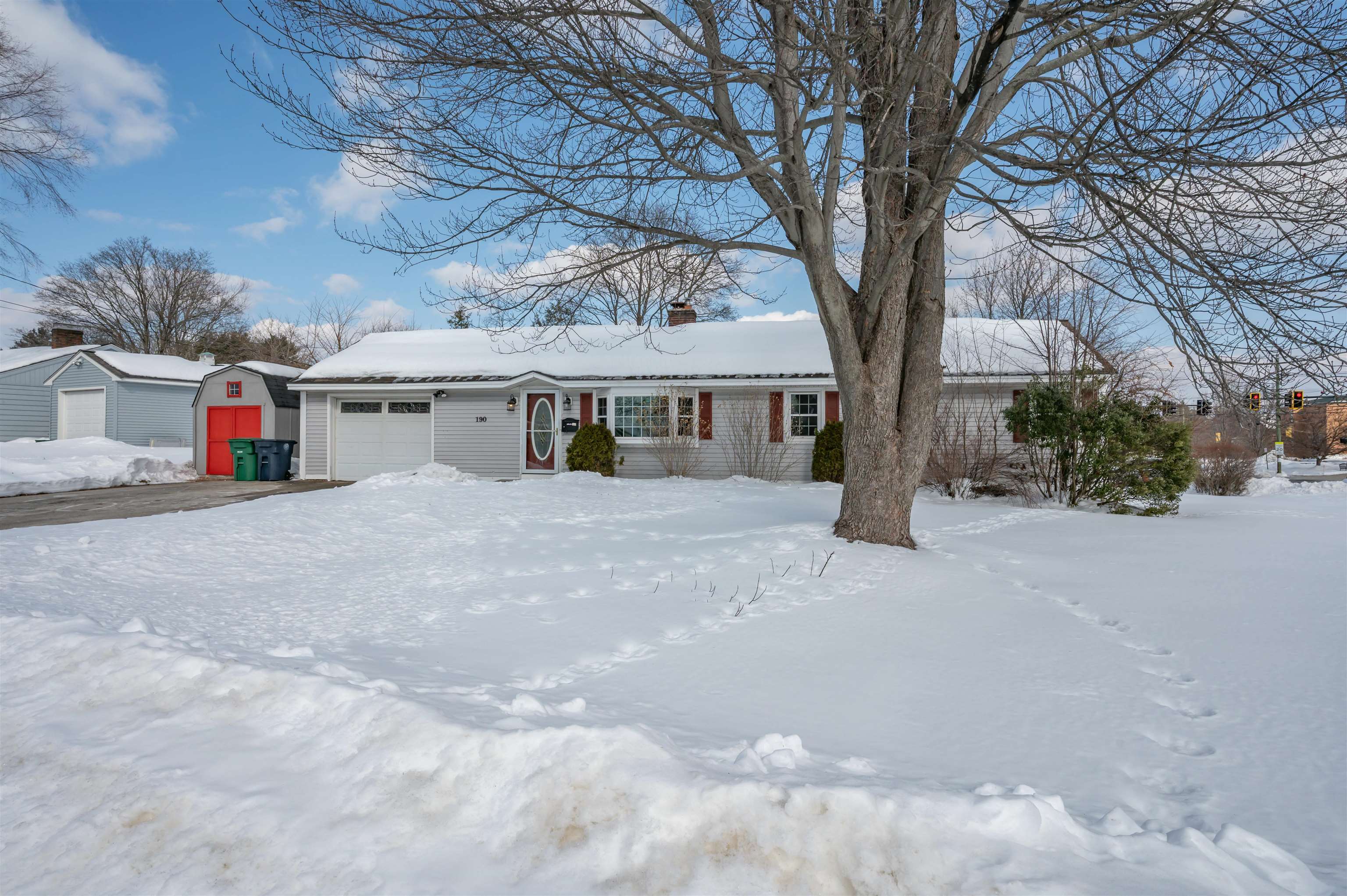 190 Knollwood Avenue