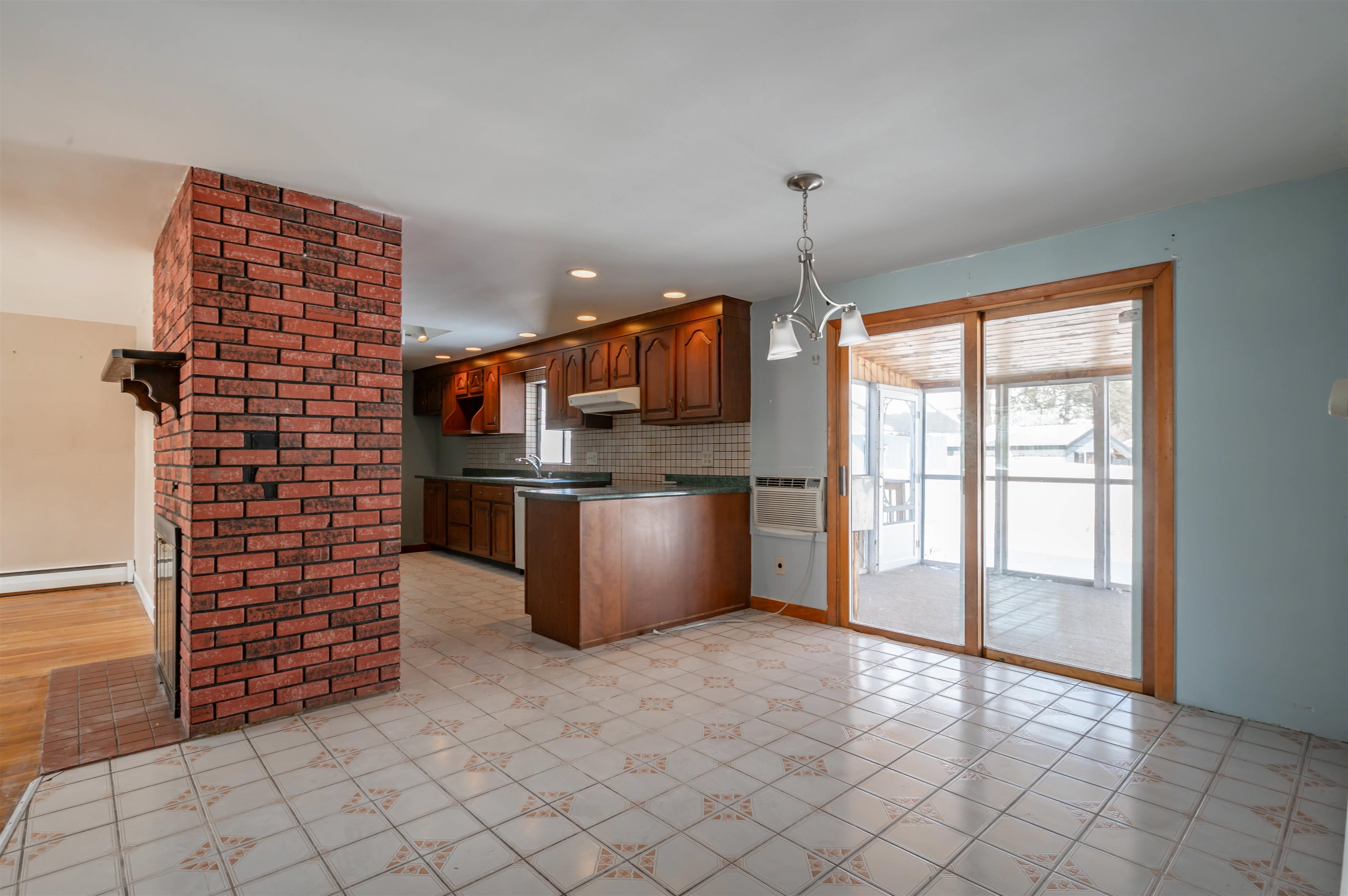 190 Knollwood Avenue