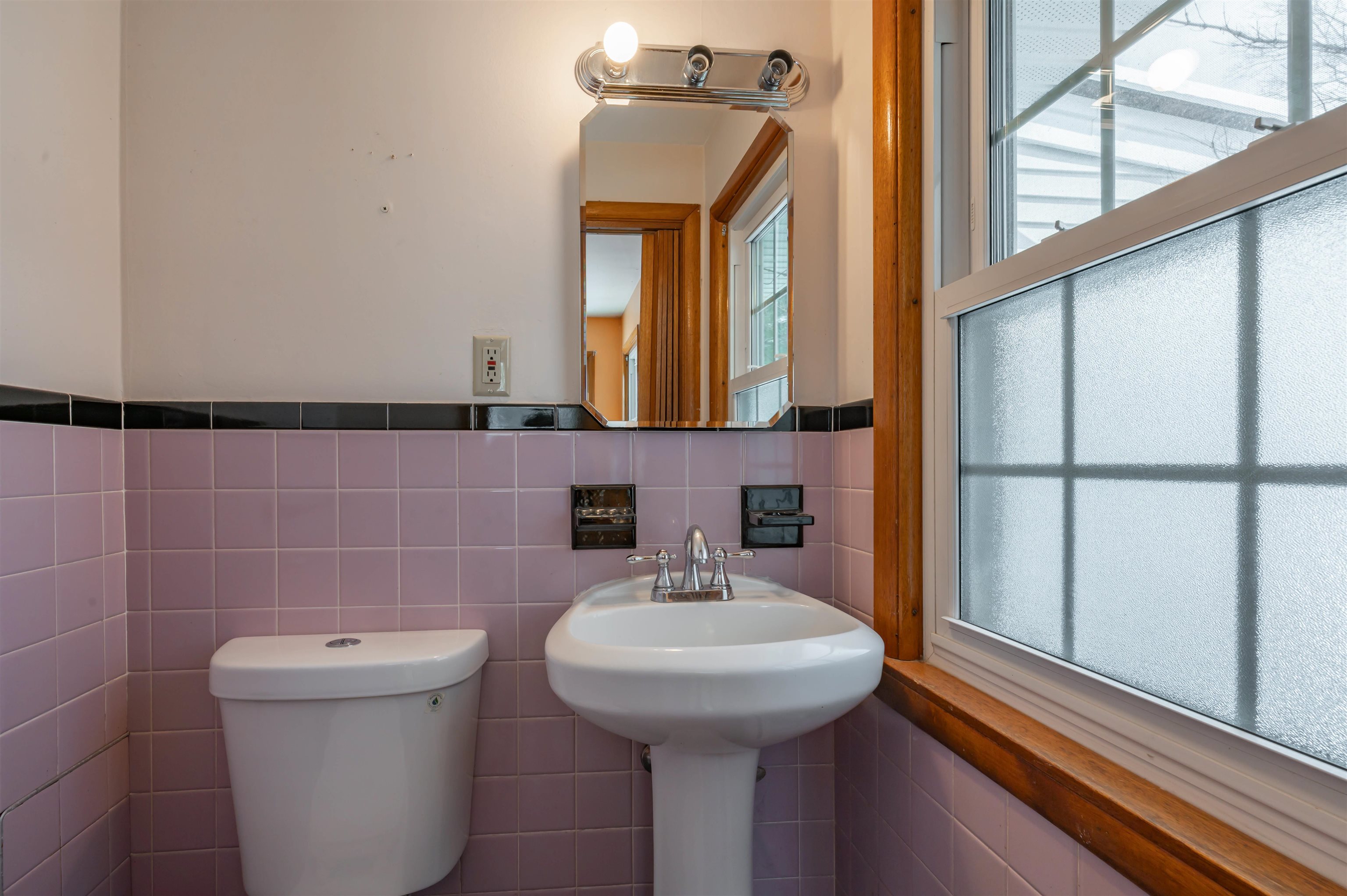 190 Knollwood Avenue