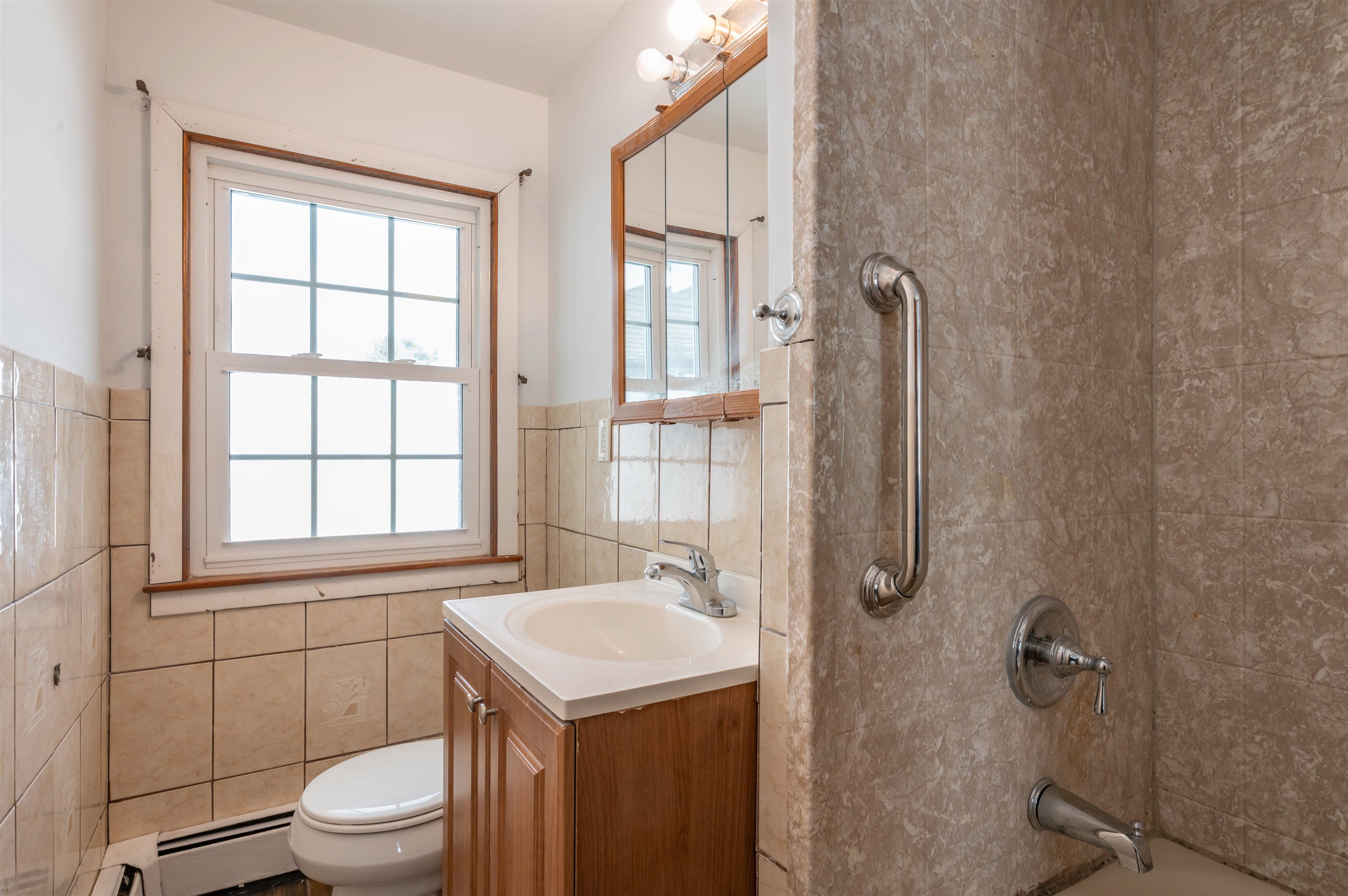 190 Knollwood Avenue