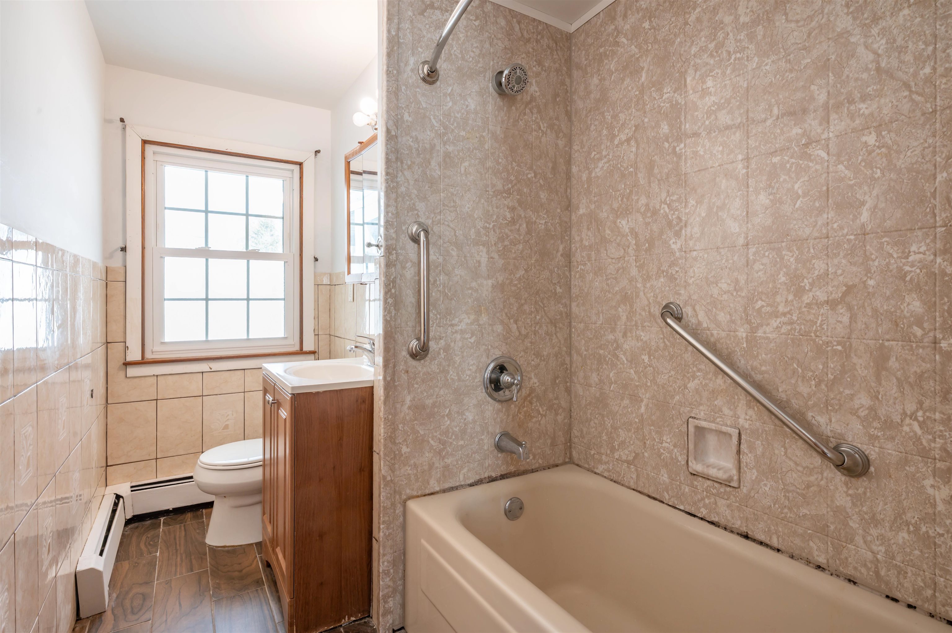 190 Knollwood Avenue