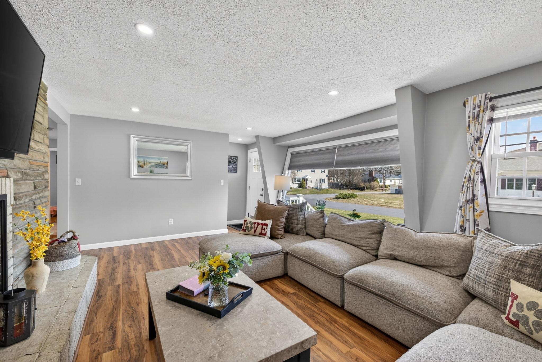 9 Dawson Avenue