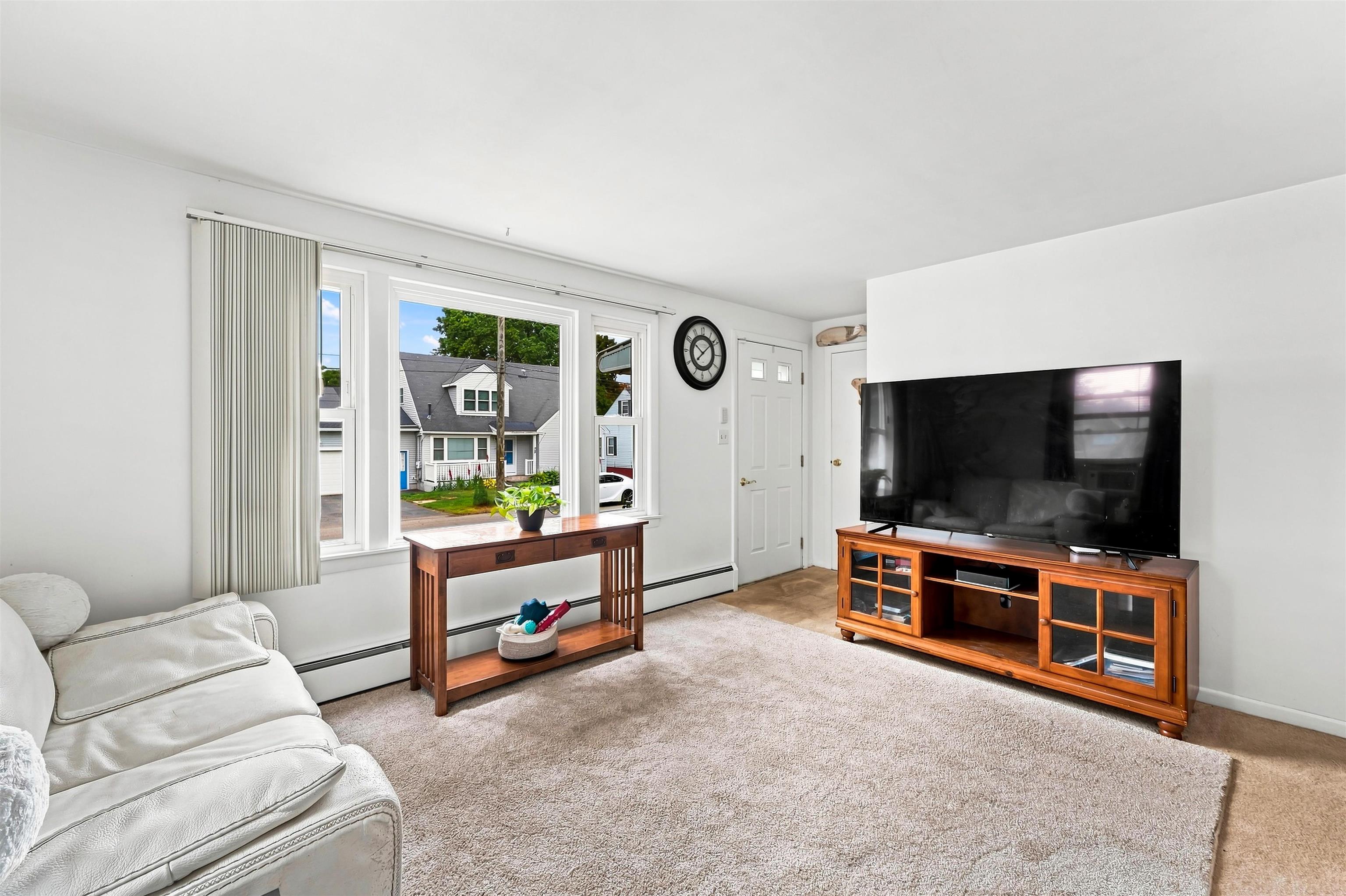 21 Woodbine Avenue