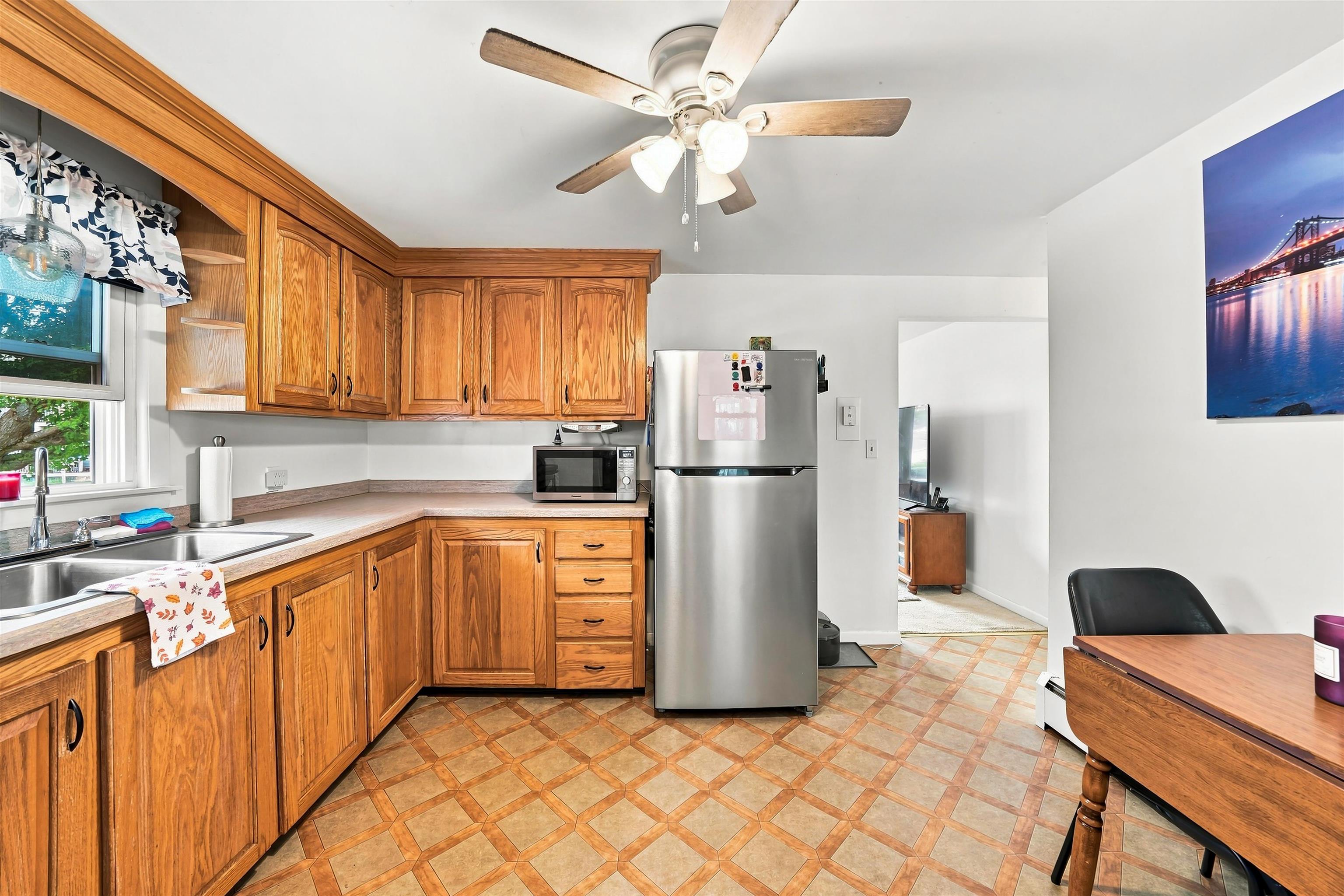21 Woodbine Avenue