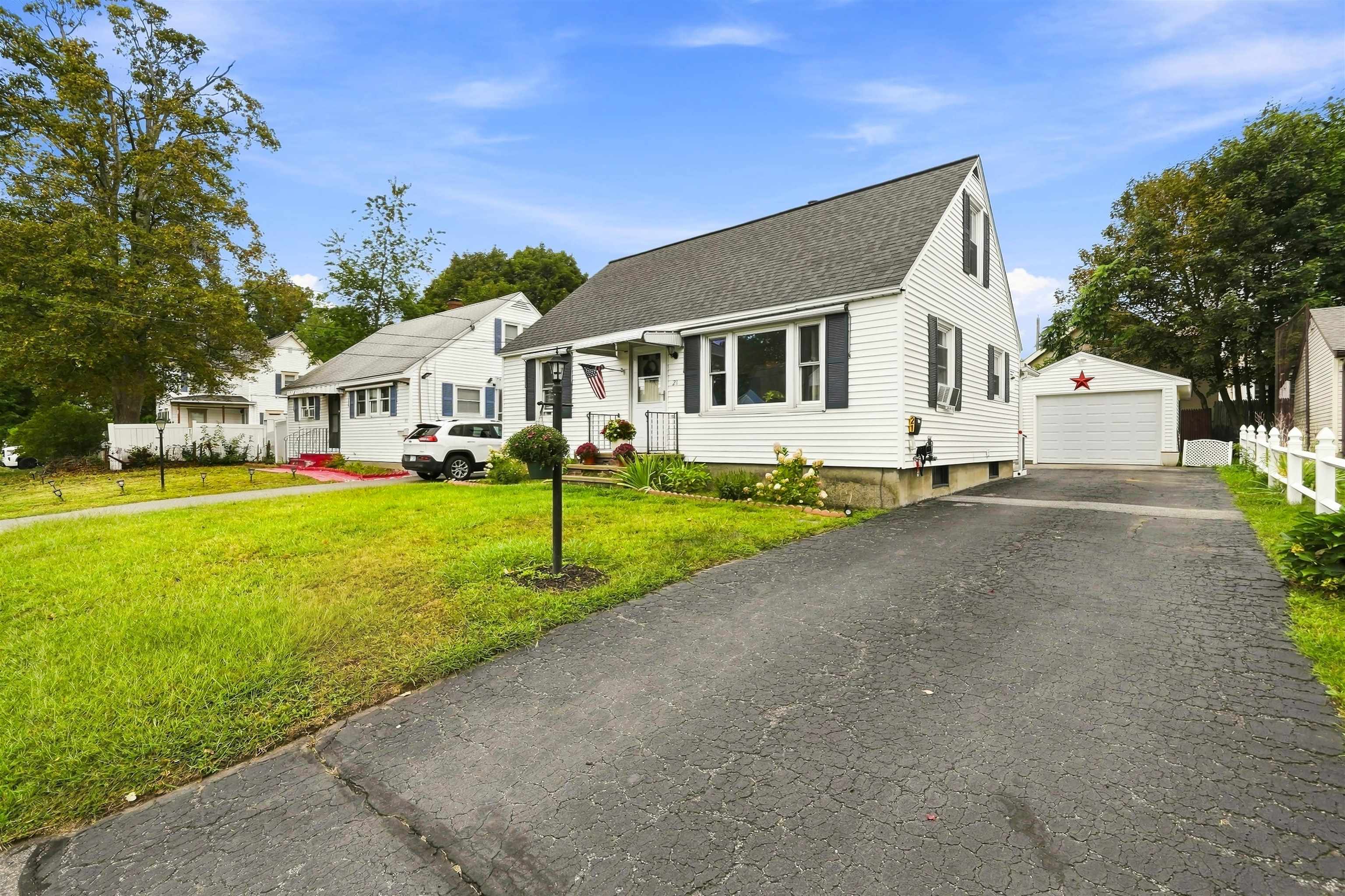 21 Woodbine Avenue