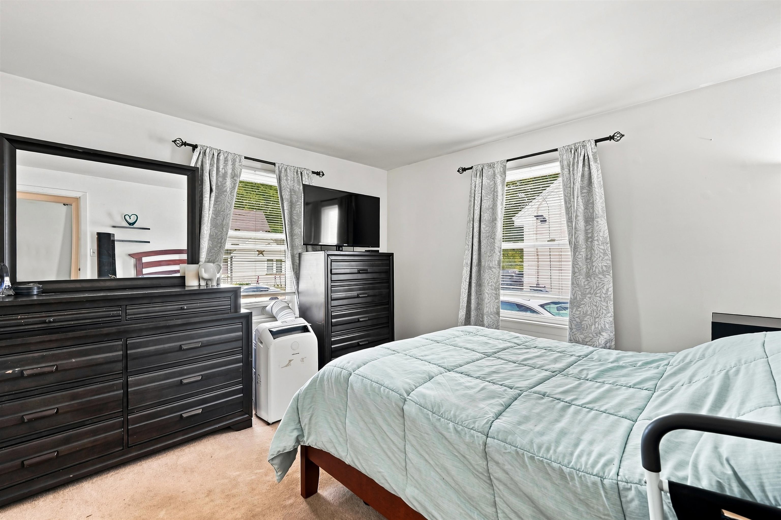 21 Woodbine Avenue