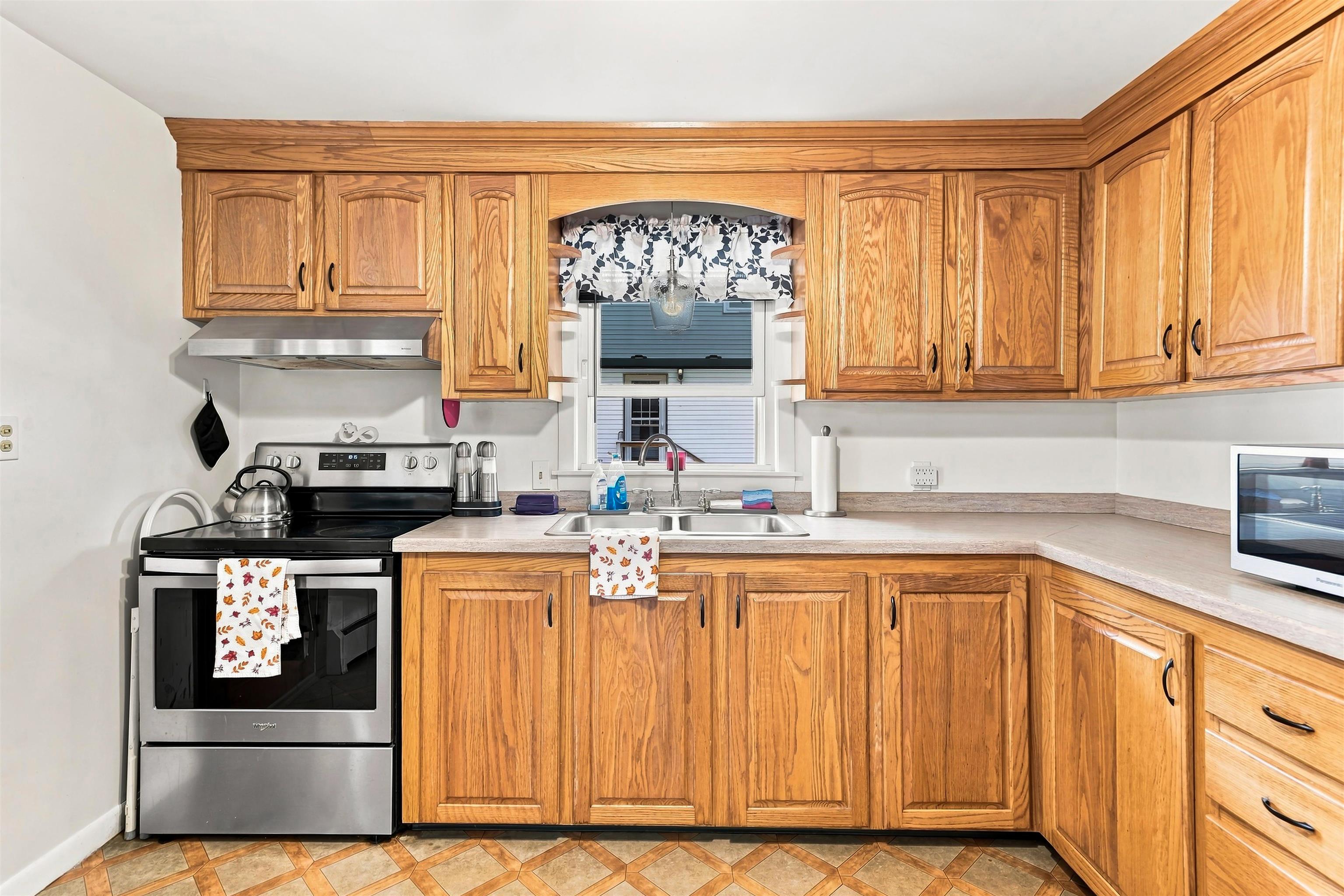 21 Woodbine Avenue