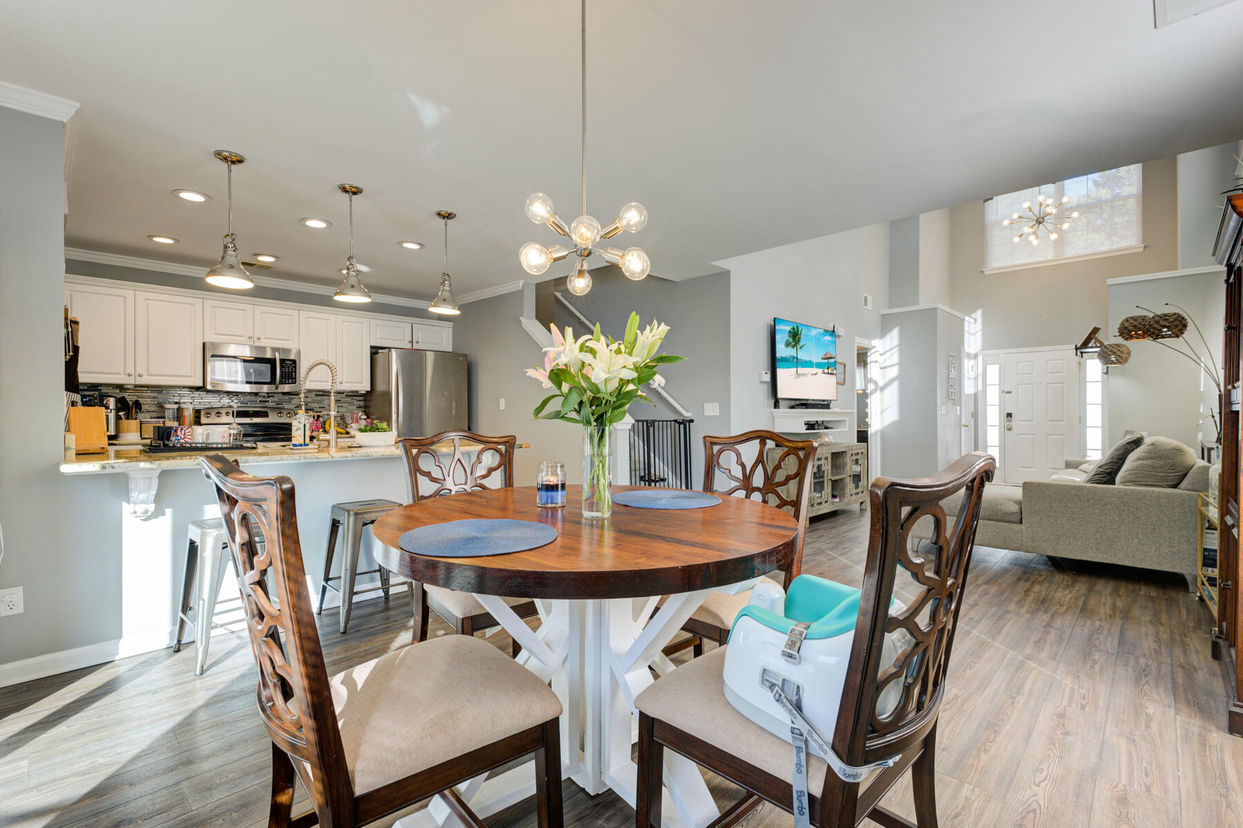 9041 Maple Grove Drive