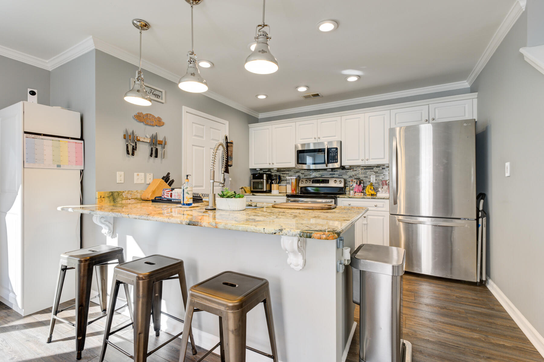 9041 Maple Grove Drive