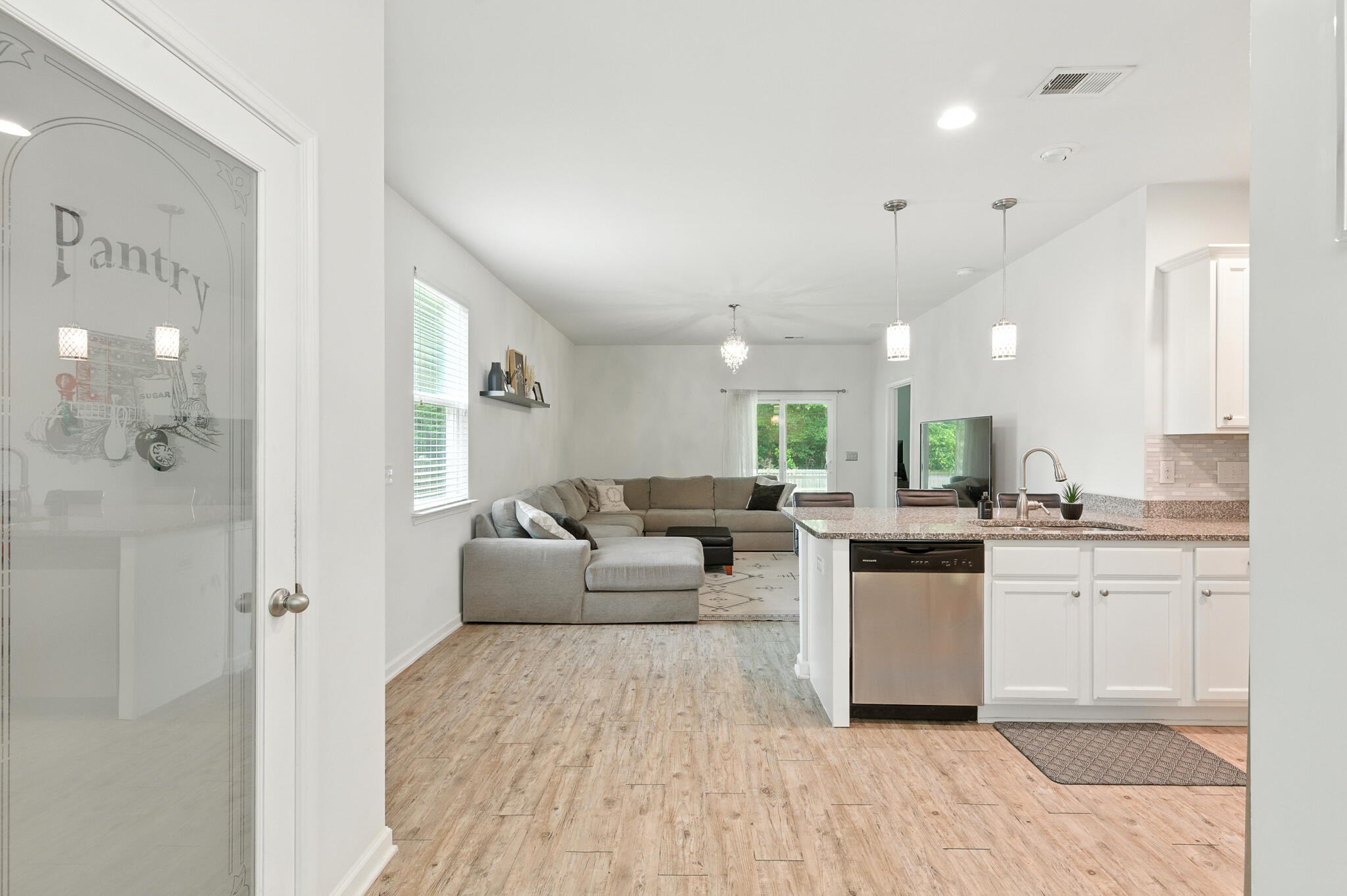 9815 Seed Street
