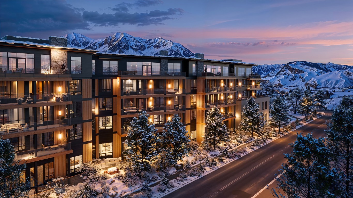 805 N Ida Avenue 205