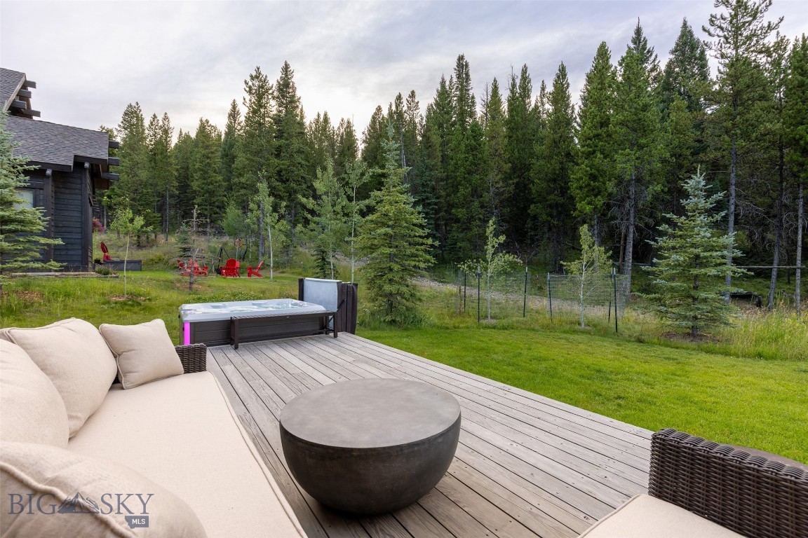 85 North Outlook Loop