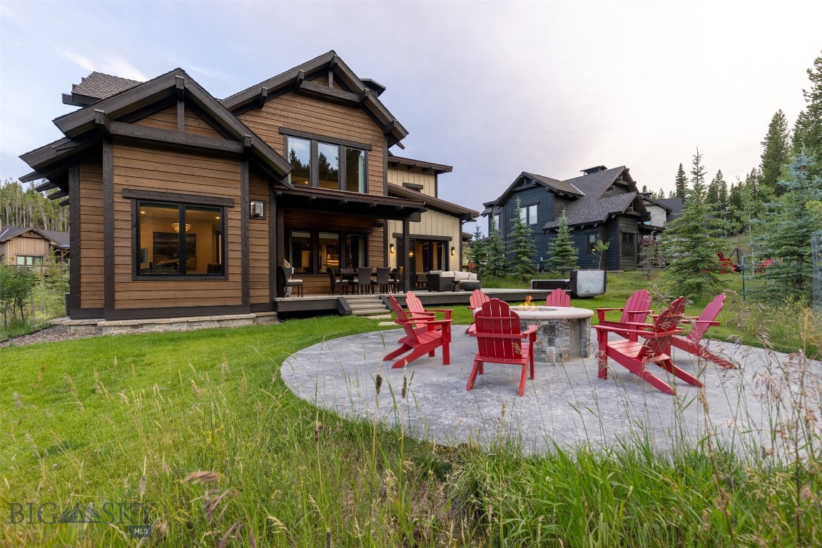 85 North Outlook Loop