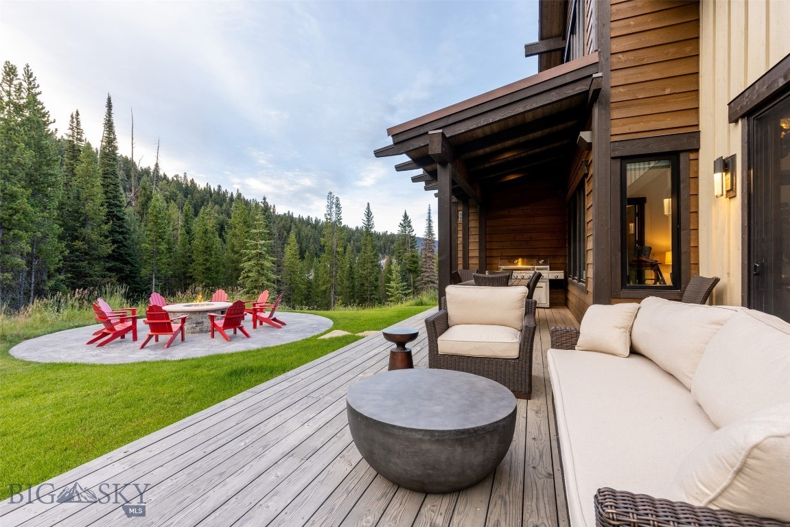 85 North Outlook Loop