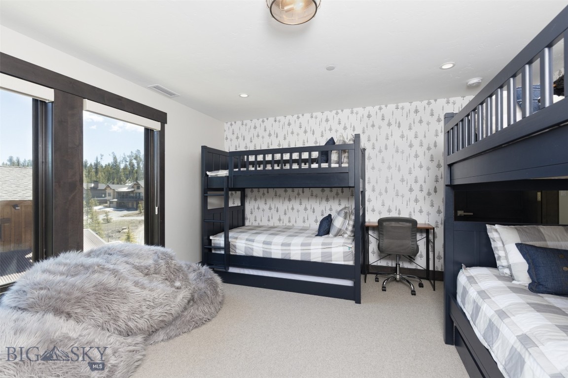 85 North Outlook Loop