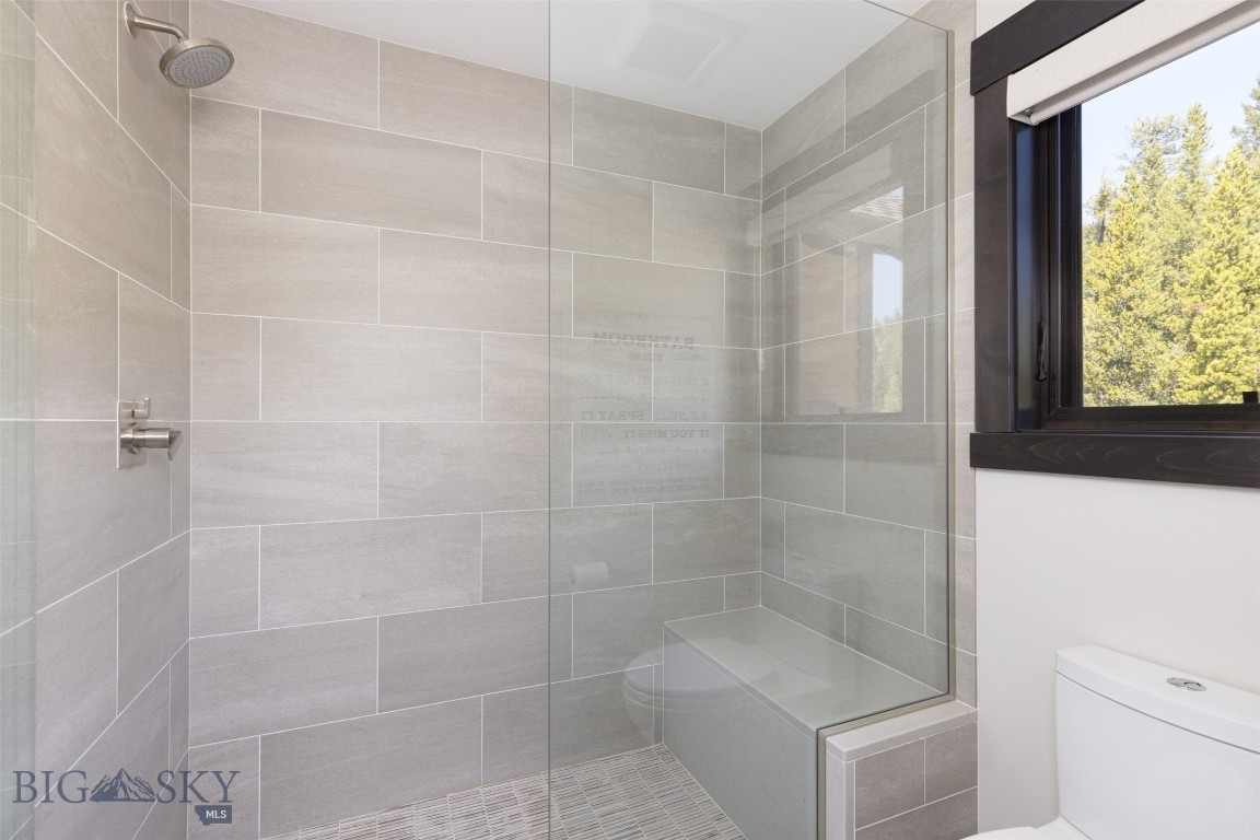 85 North Outlook Loop