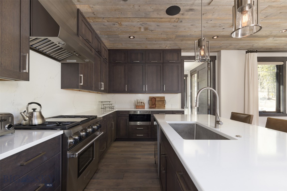 85 North Outlook Loop