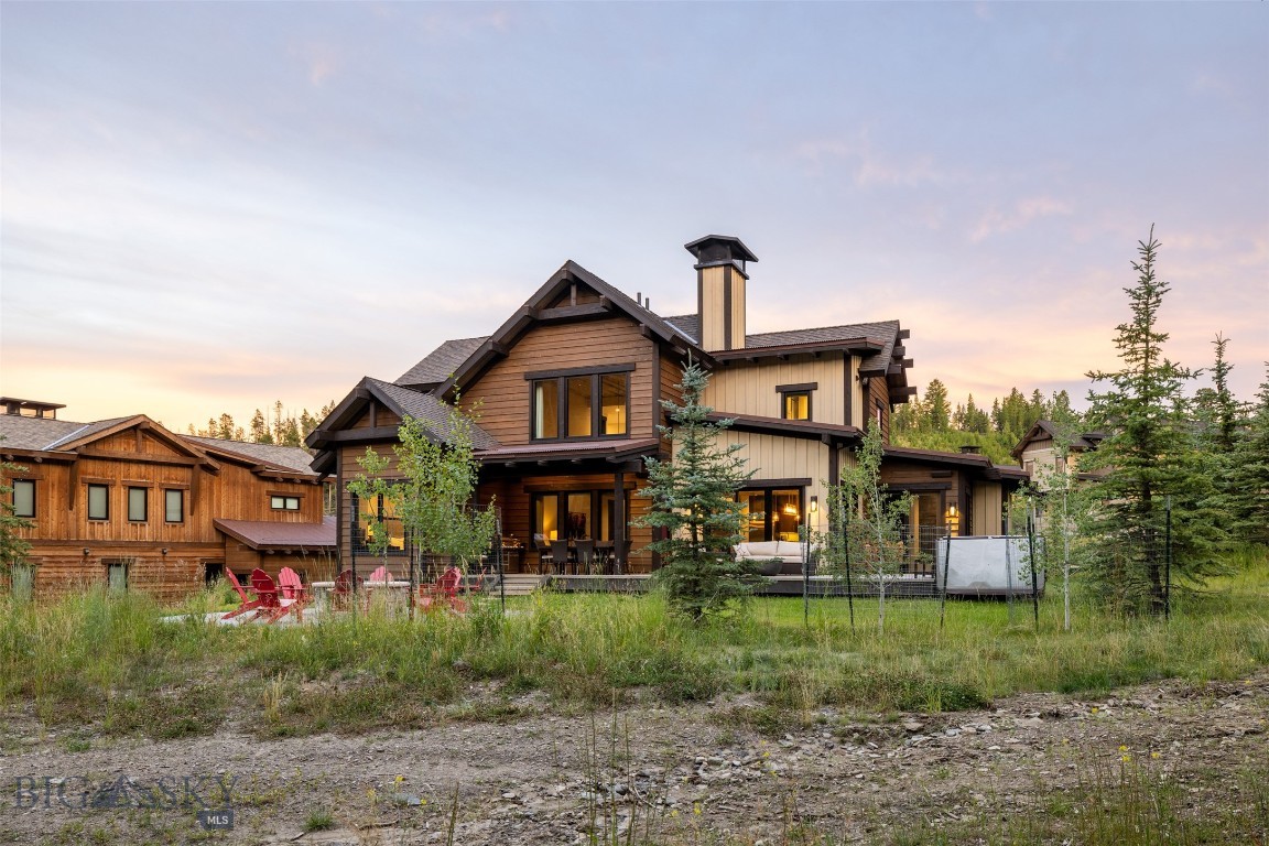 85 North Outlook Loop