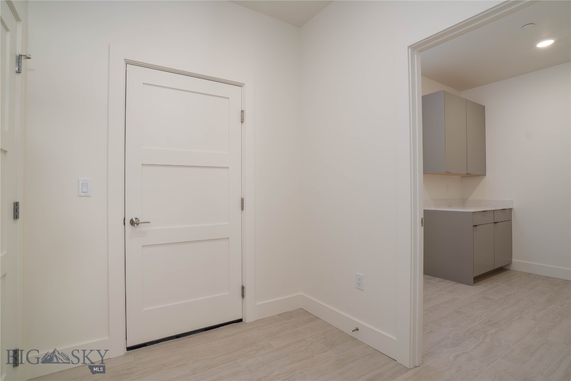 1608 W Beall Street B