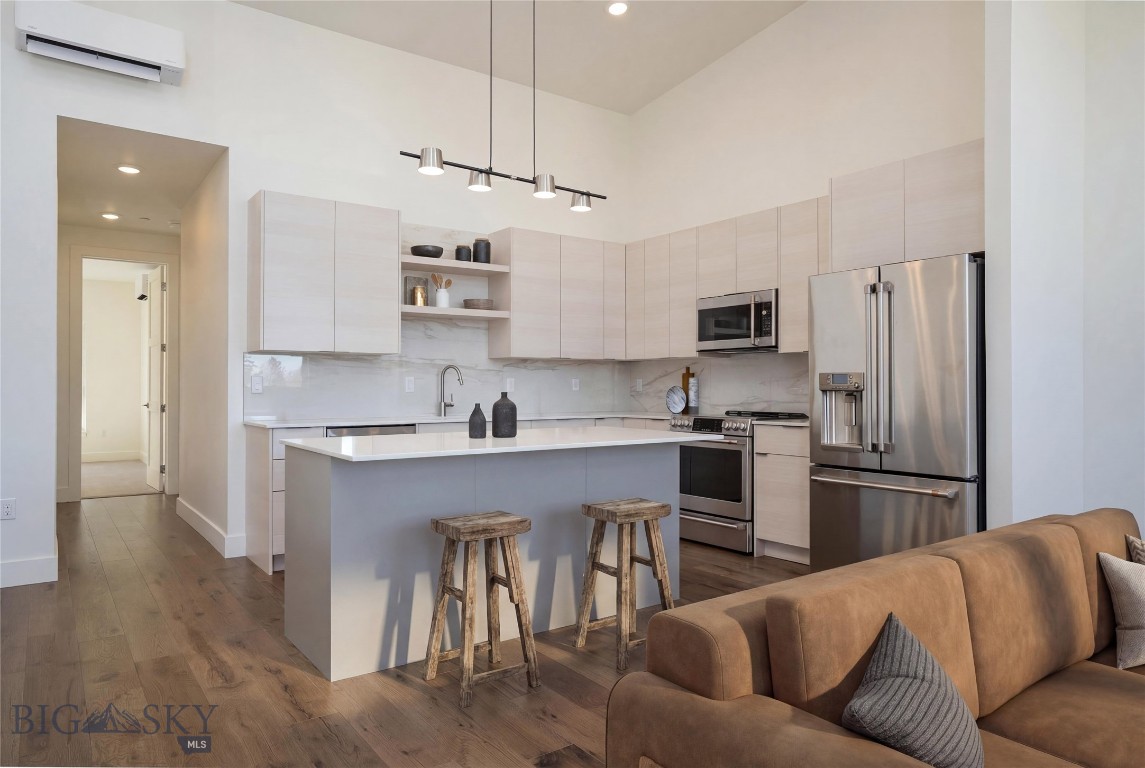 1608 W Beall Street B