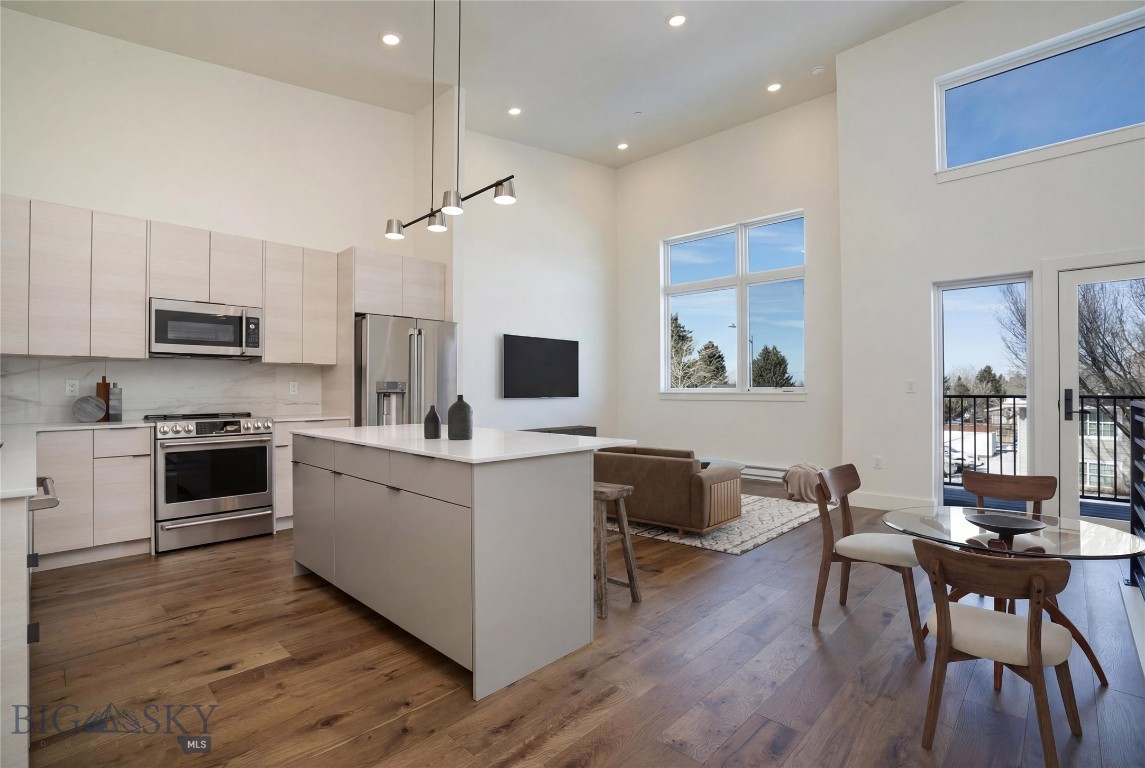 1608 W Beall Street B