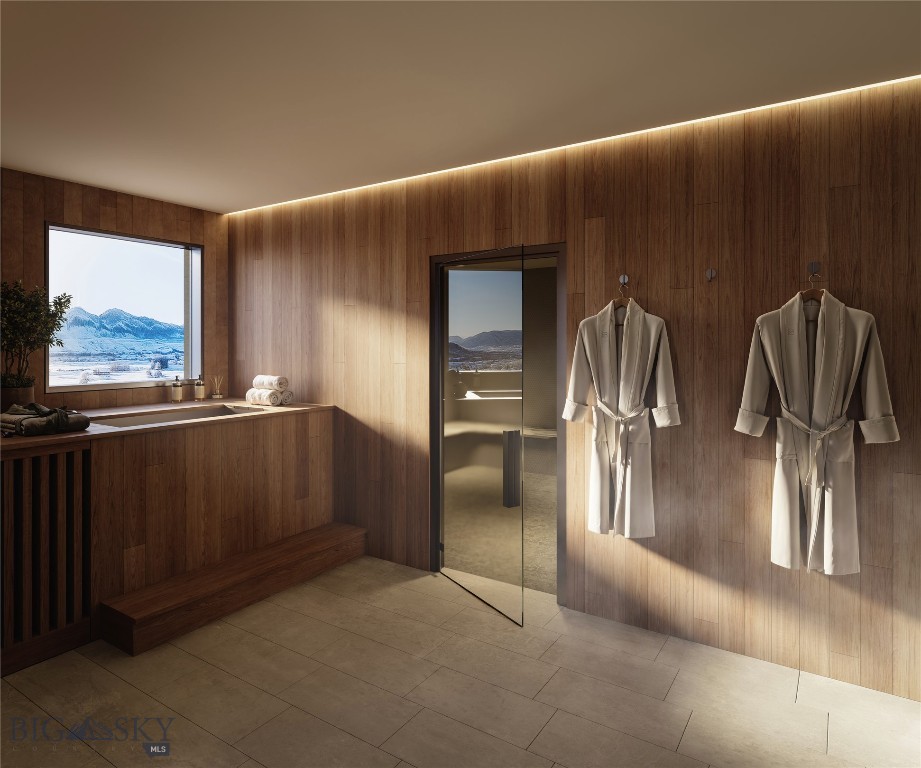 805 N Ida Avenue 306