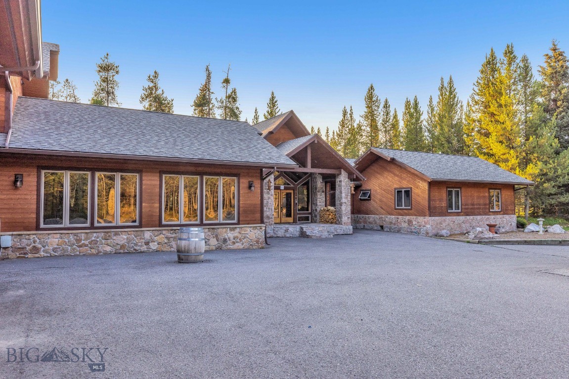 319 Skywood Drive