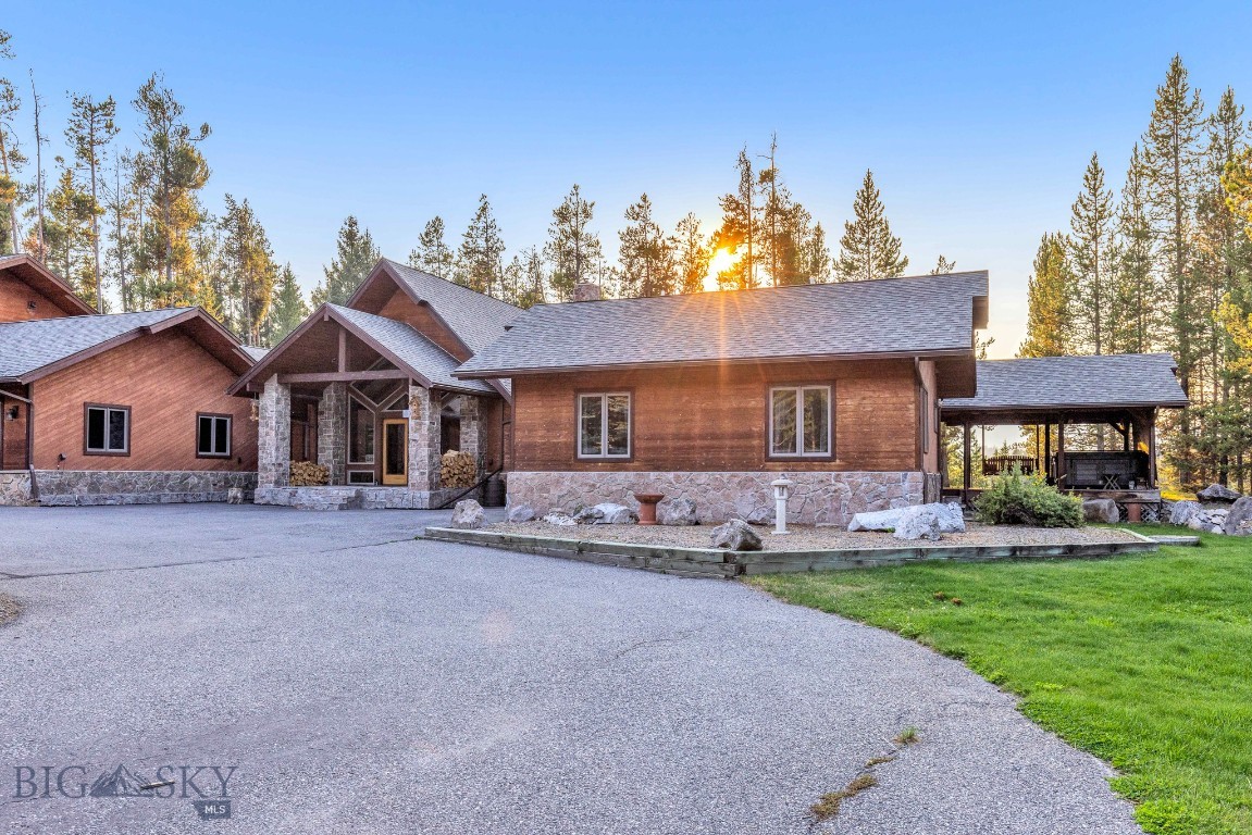 319 Skywood Drive