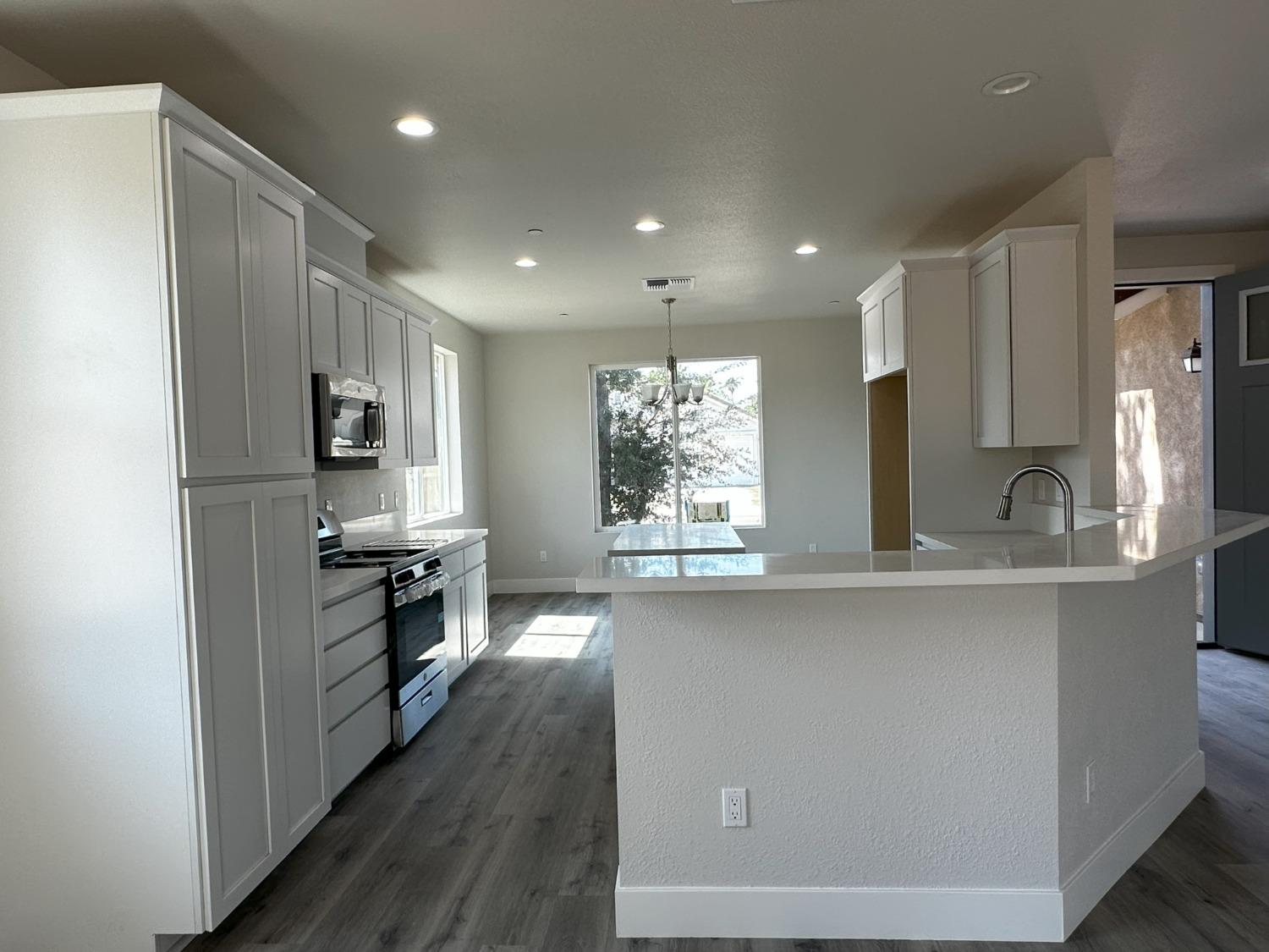 6712 Wyatt Circle