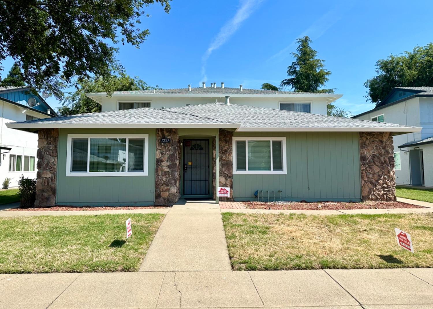 1227 Casita Drive 1