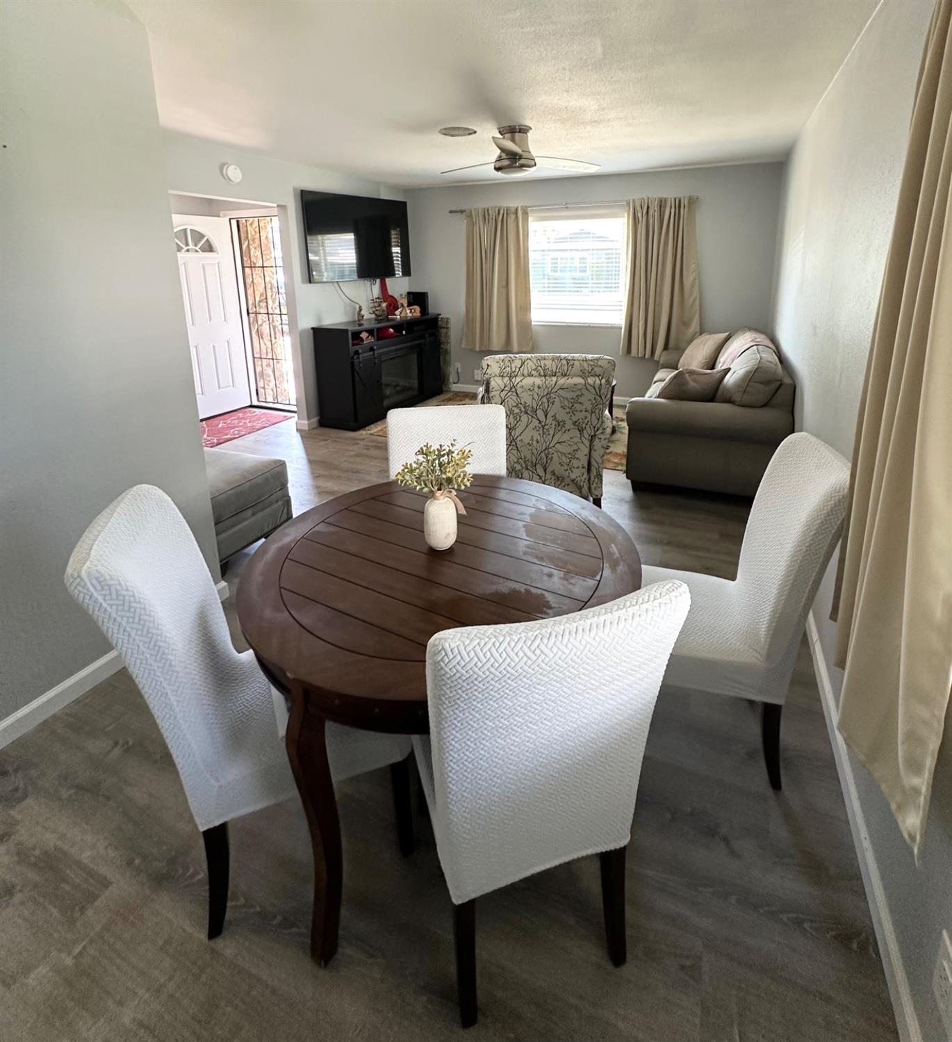 1227 Casita Drive 1