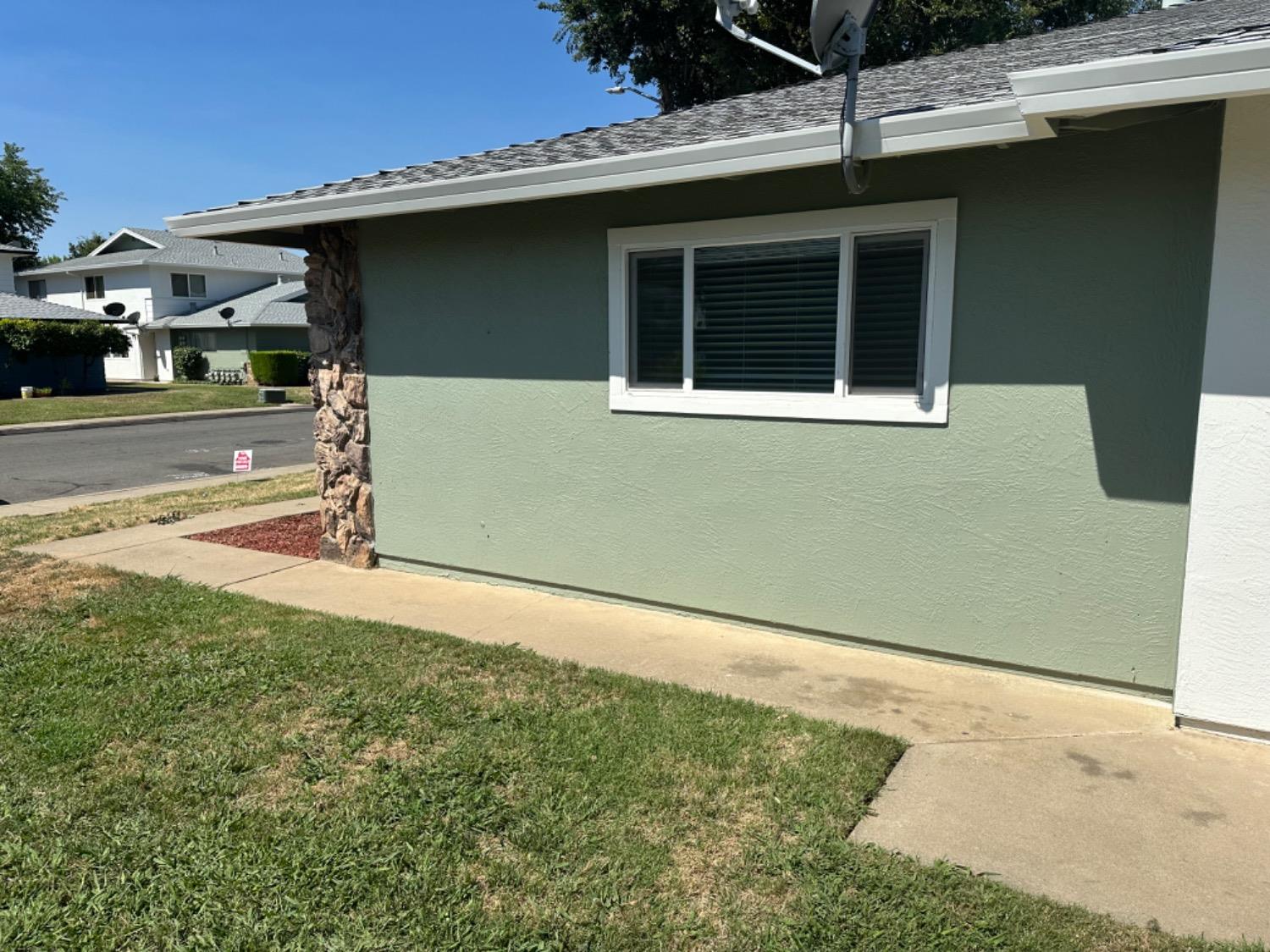 1227 Casita Drive 1