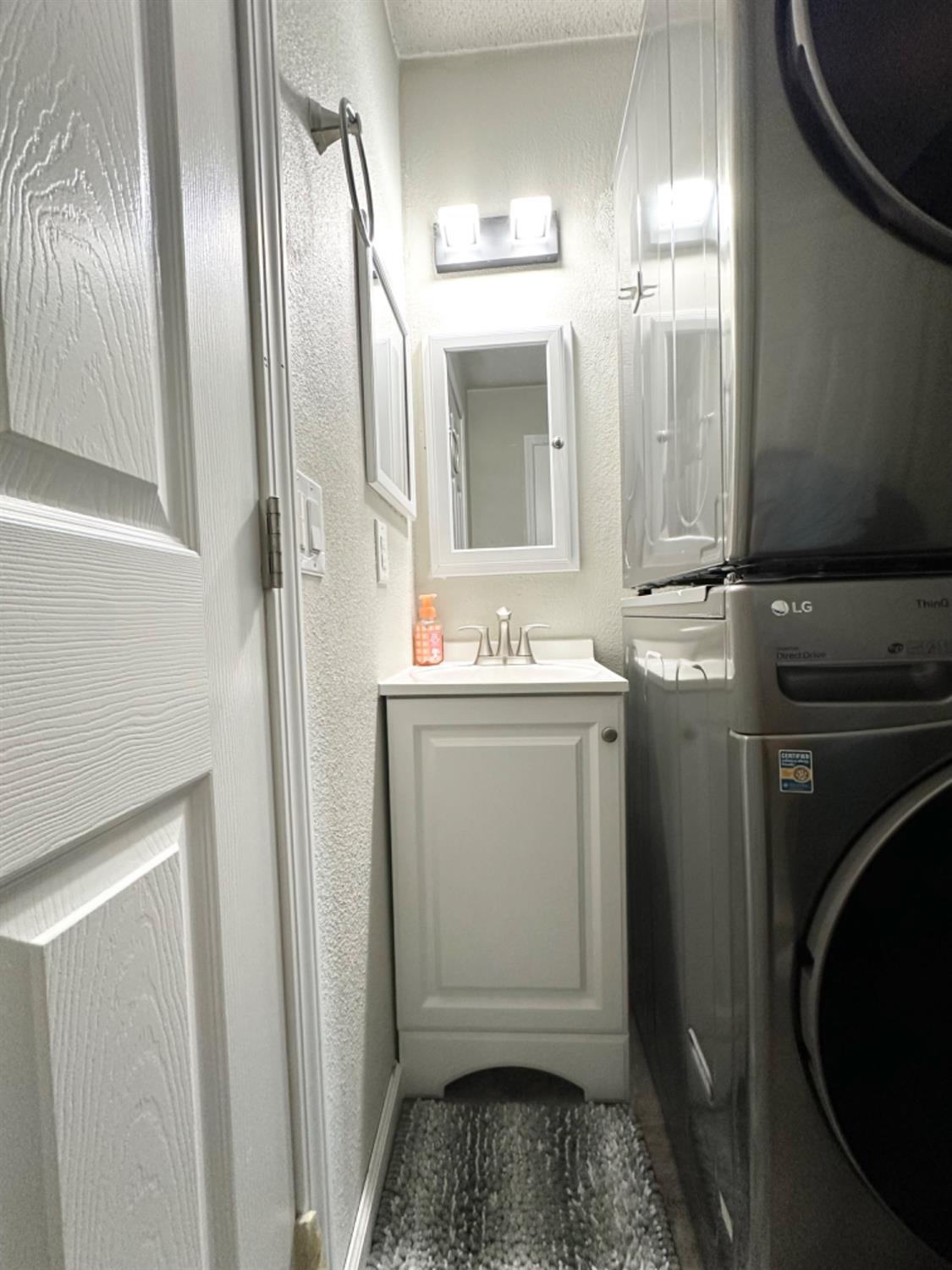 1227 Casita Drive 1