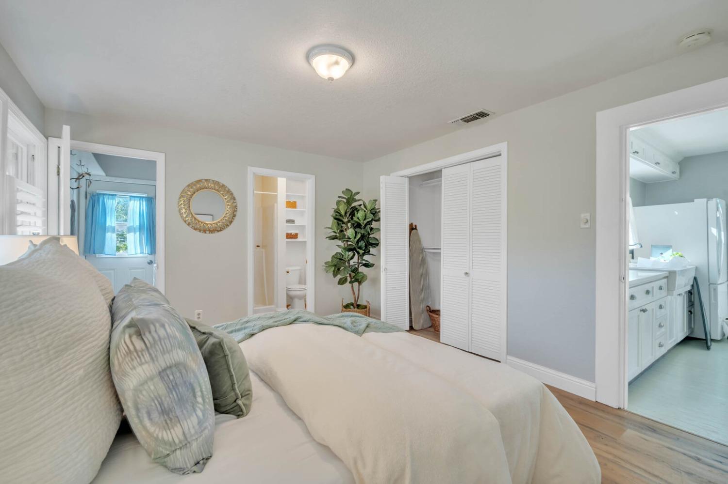 742 I Street