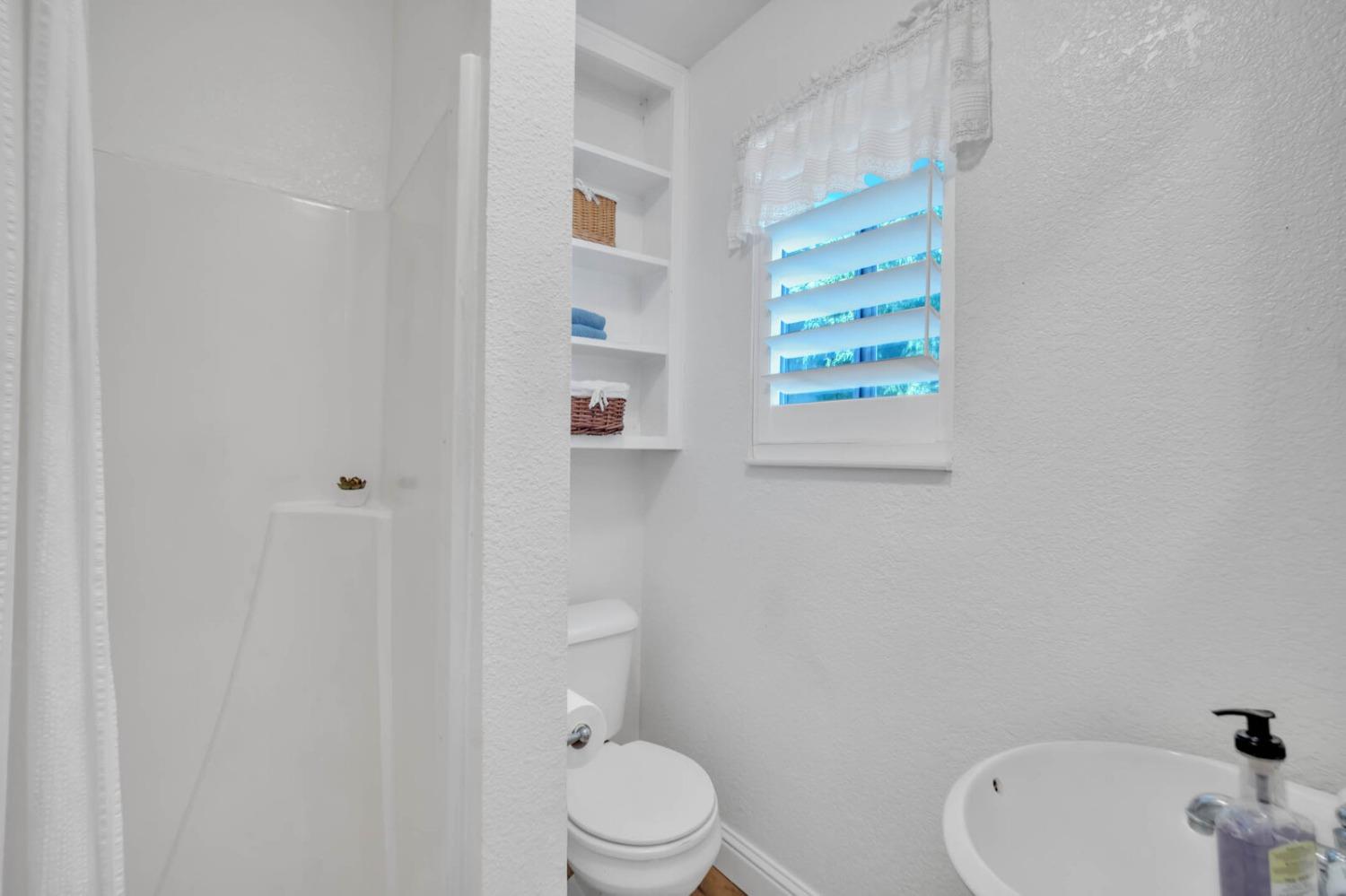 742 I Street