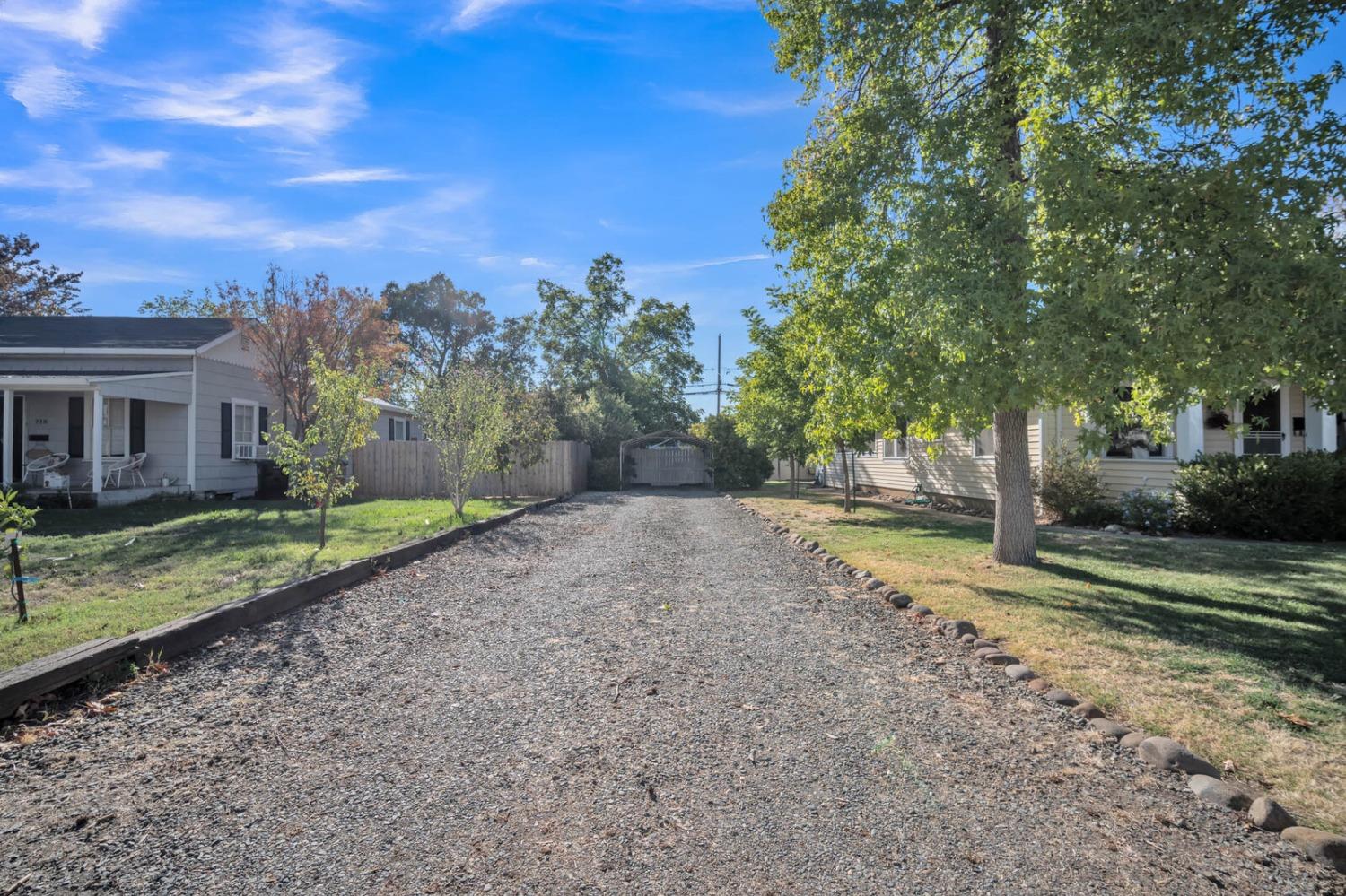 742 I Street