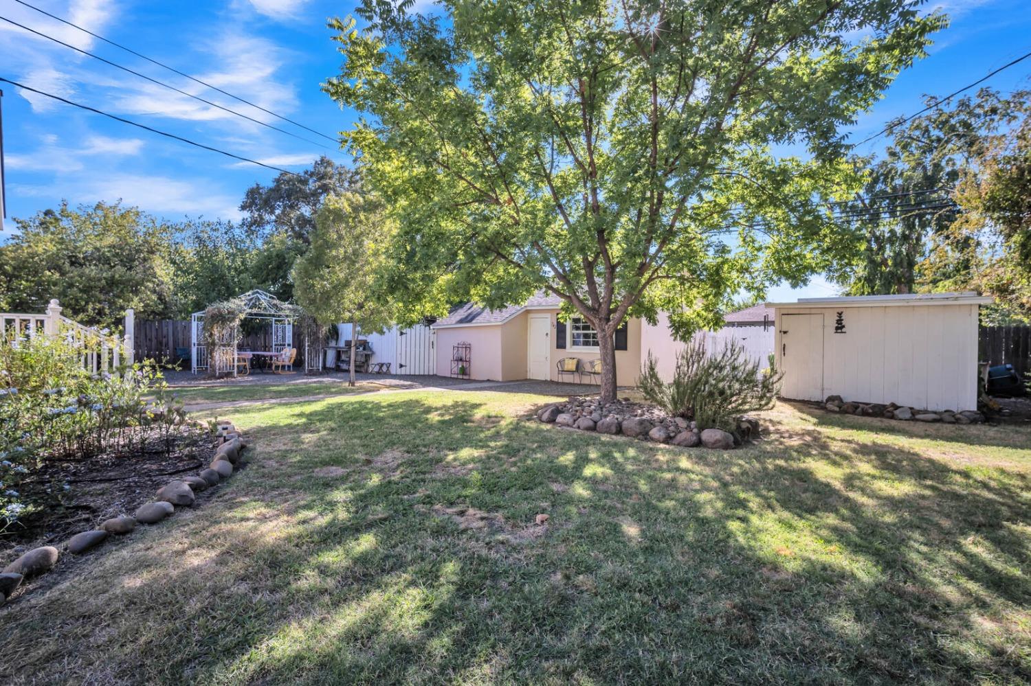 742 I Street