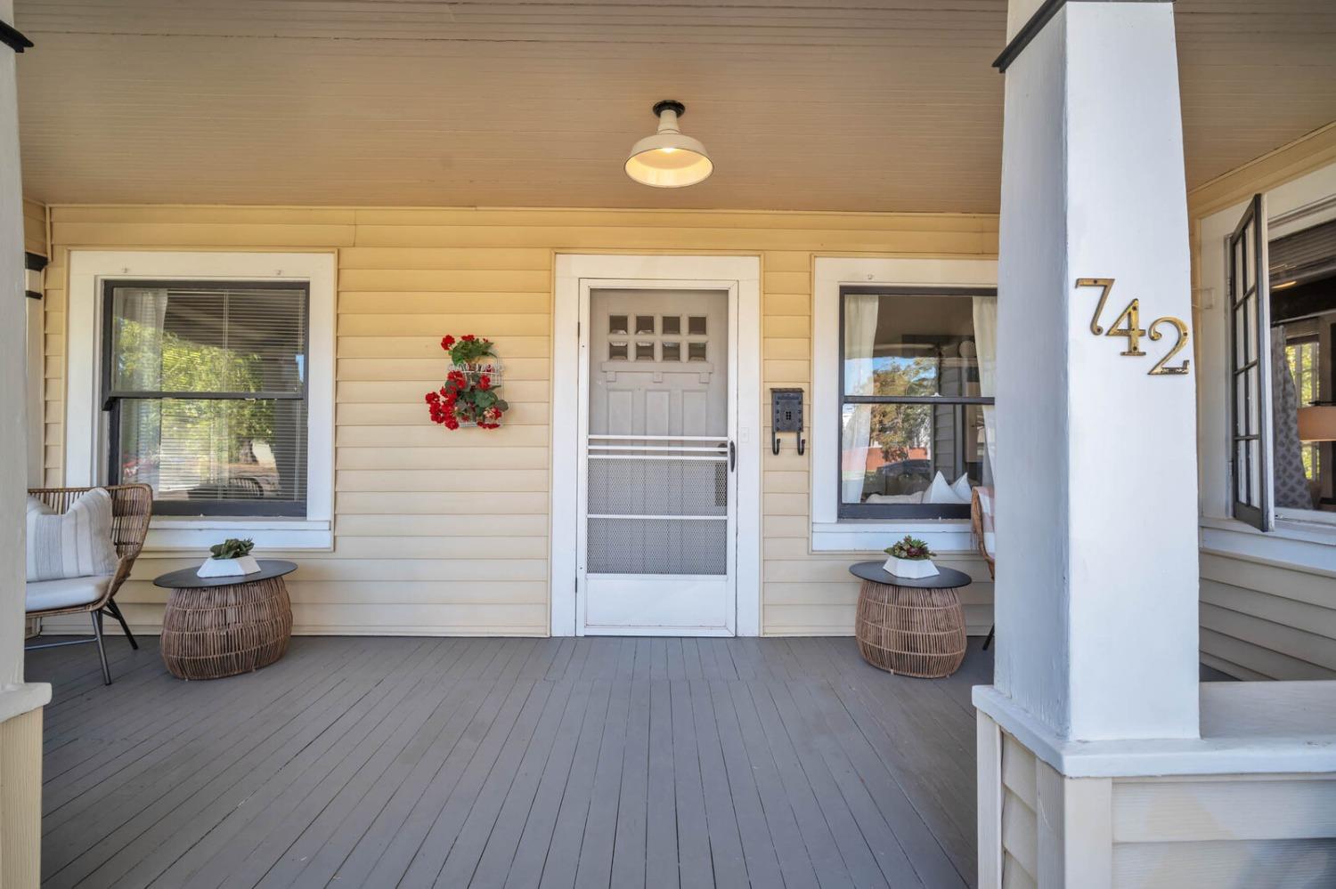 742 I Street