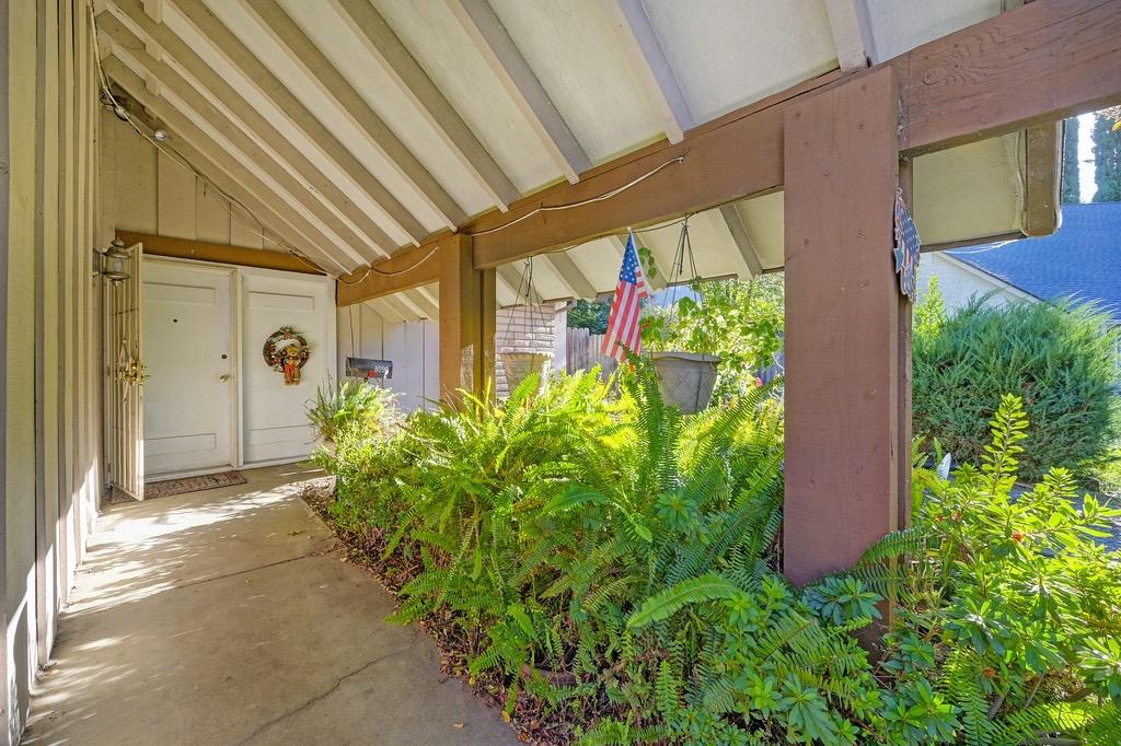 8090 Willow Glen Court