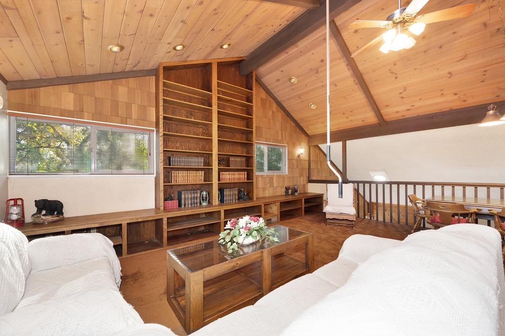 8090 Willow Glen Court