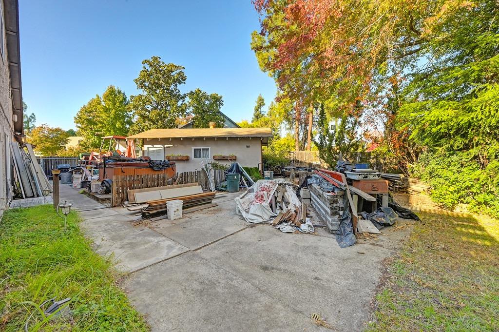 8090 Willow Glen Court