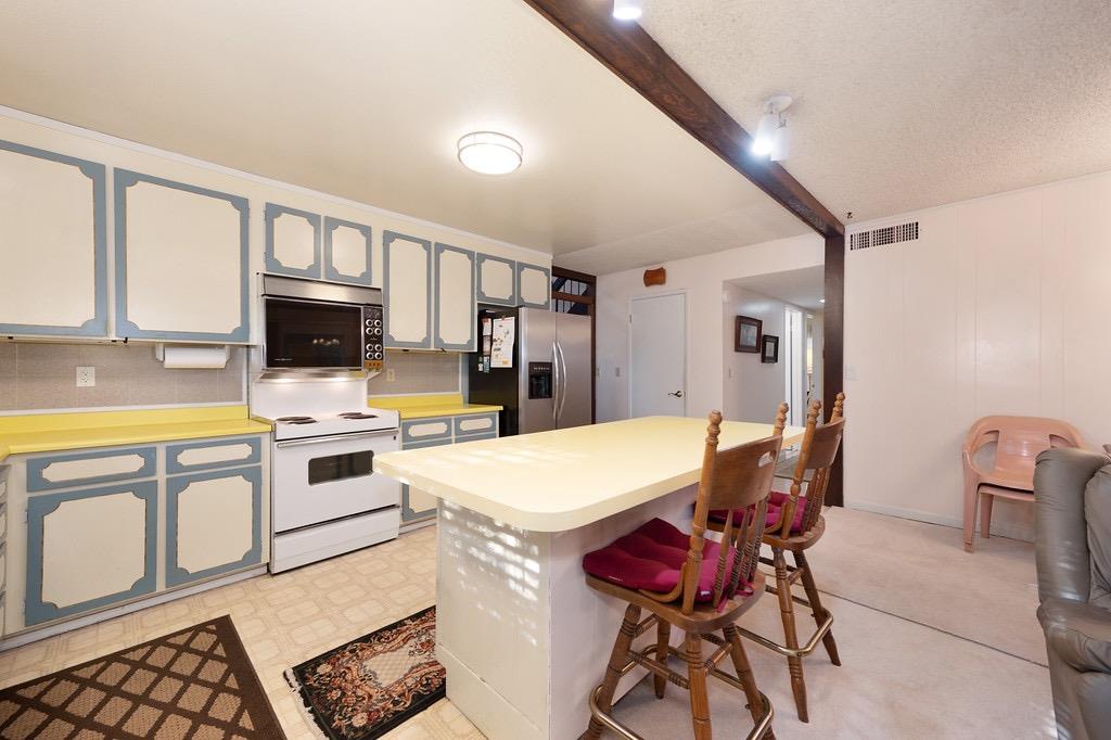 8090 Willow Glen Court