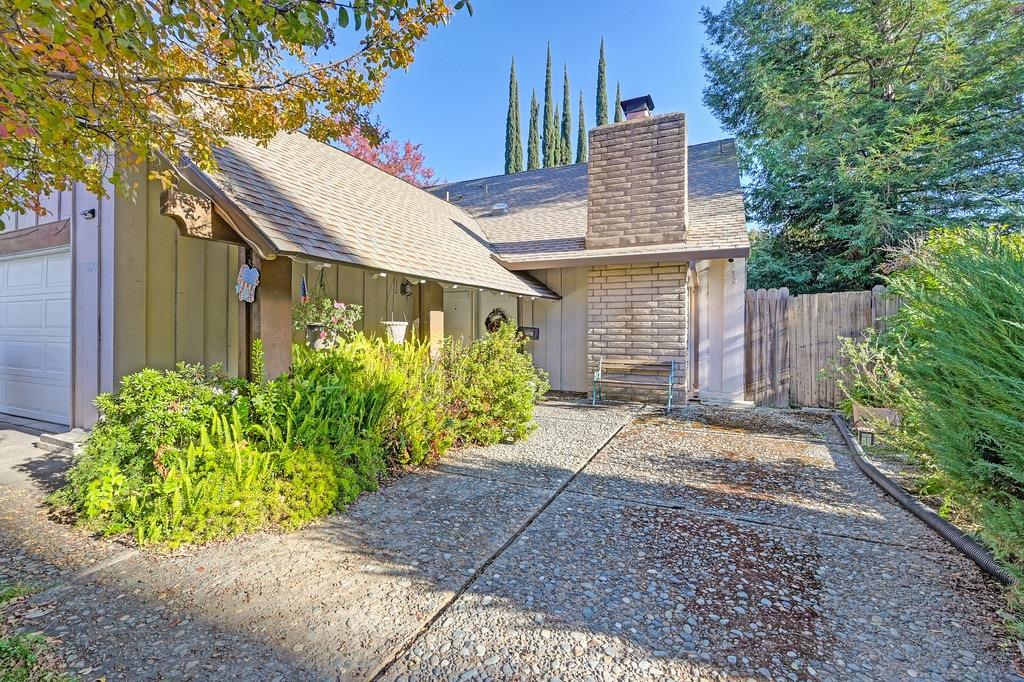 8090 Willow Glen Court